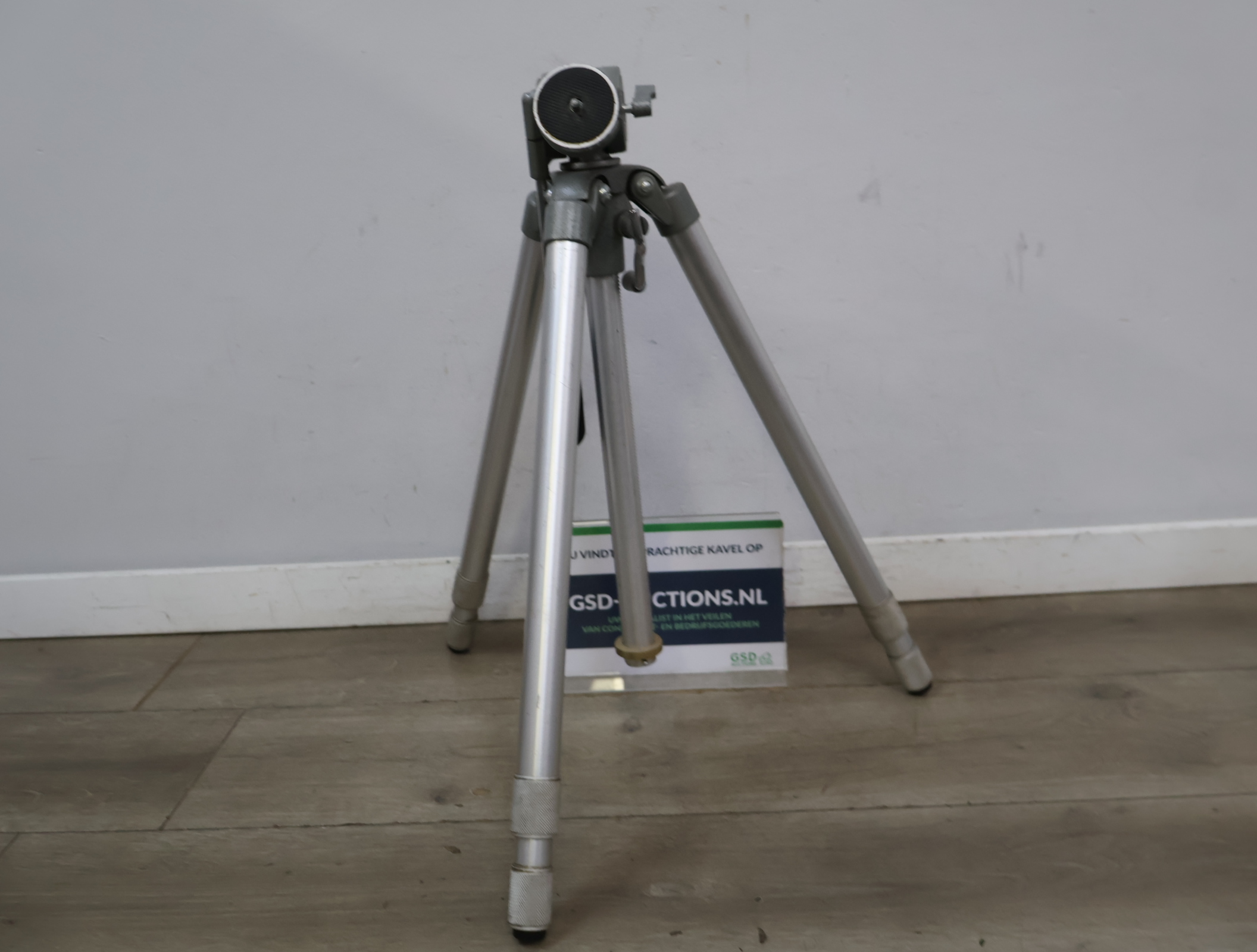 Aluminium camerastatief – foto 2 – kavel bij GSD Auctions, Zoeterwoude