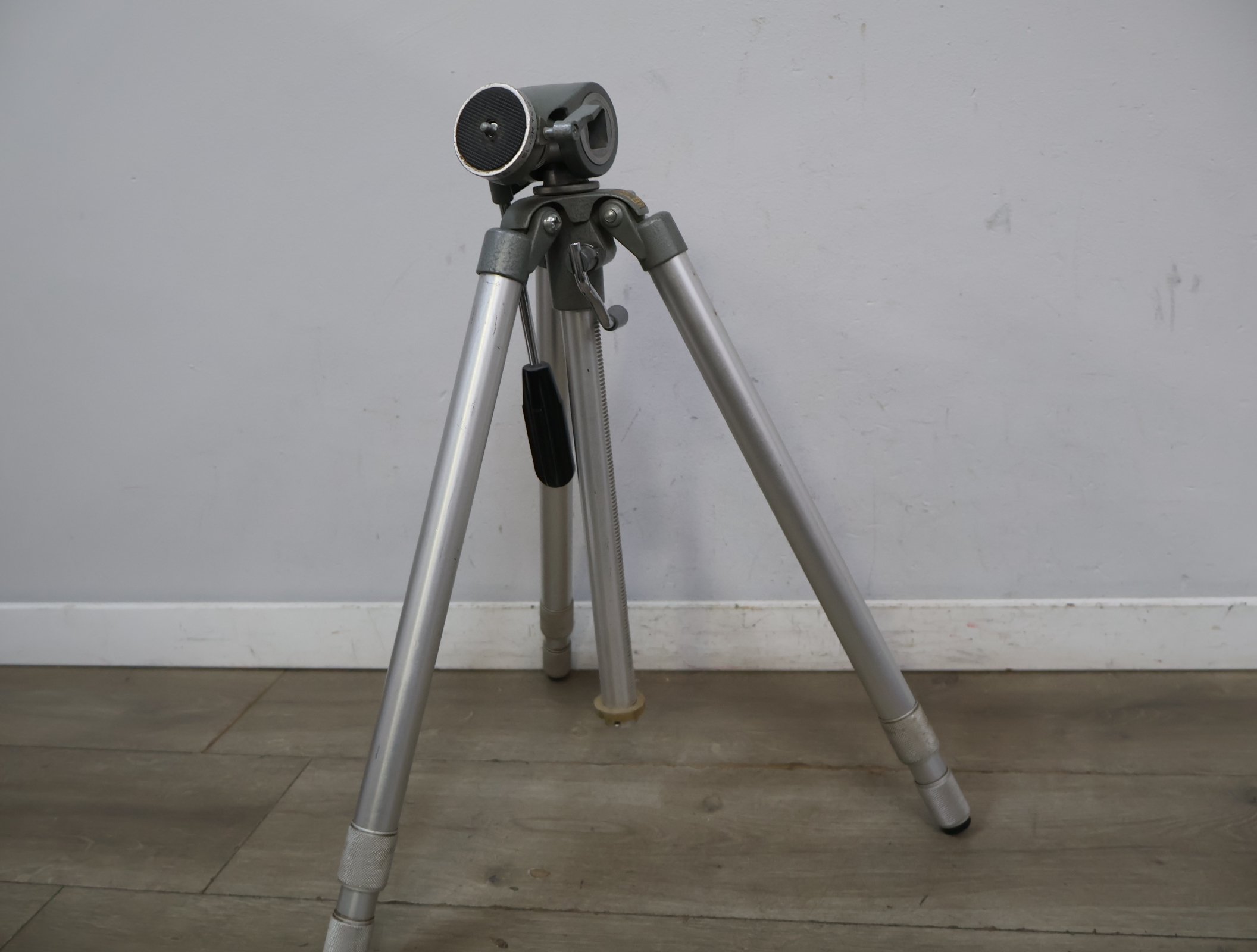 Aluminium camerastatief – foto 4 – kavel bij GSD Auctions, Zoeterwoude