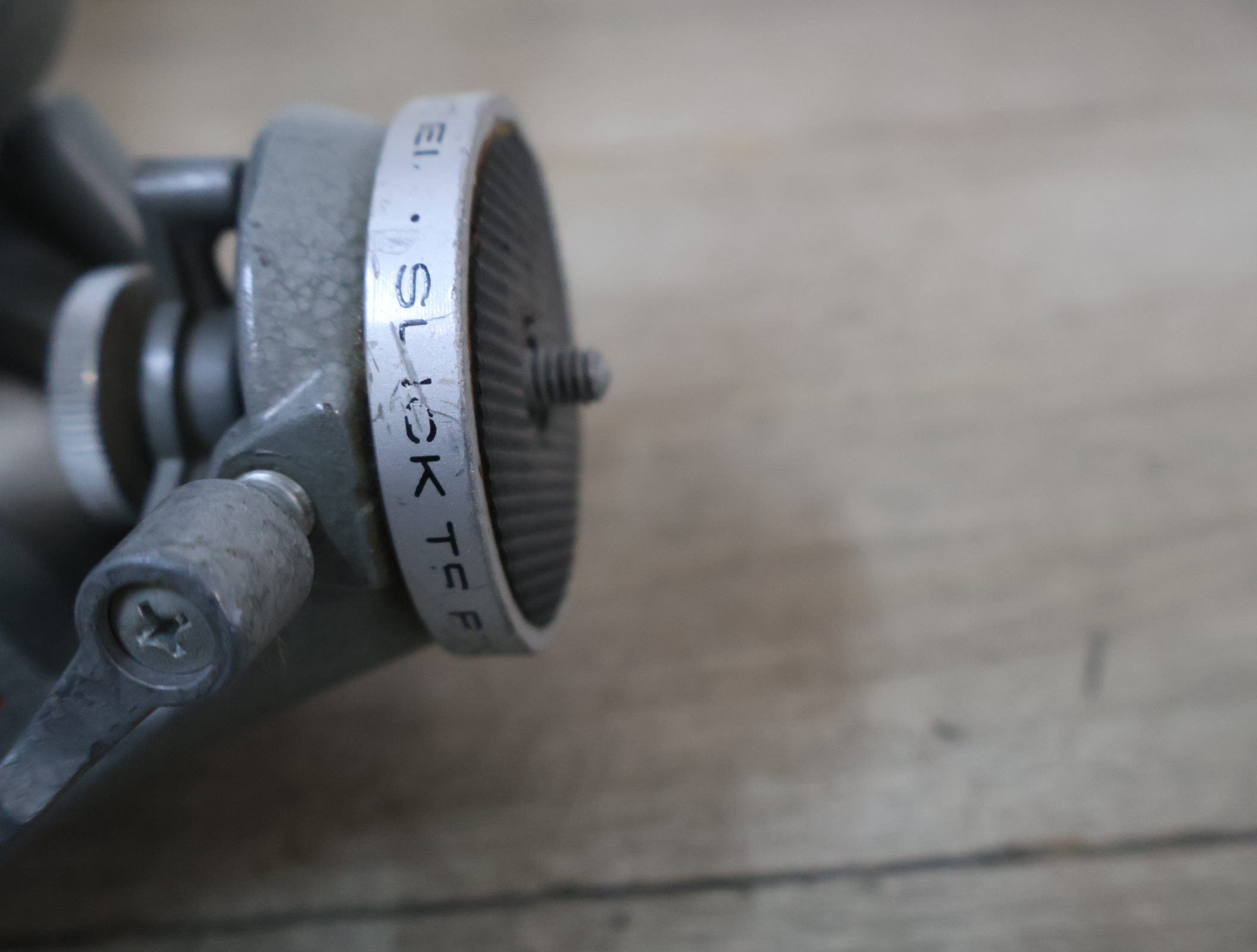 Aluminium camerastatief – foto 13 – kavel bij GSD Auctions, Zoeterwoude