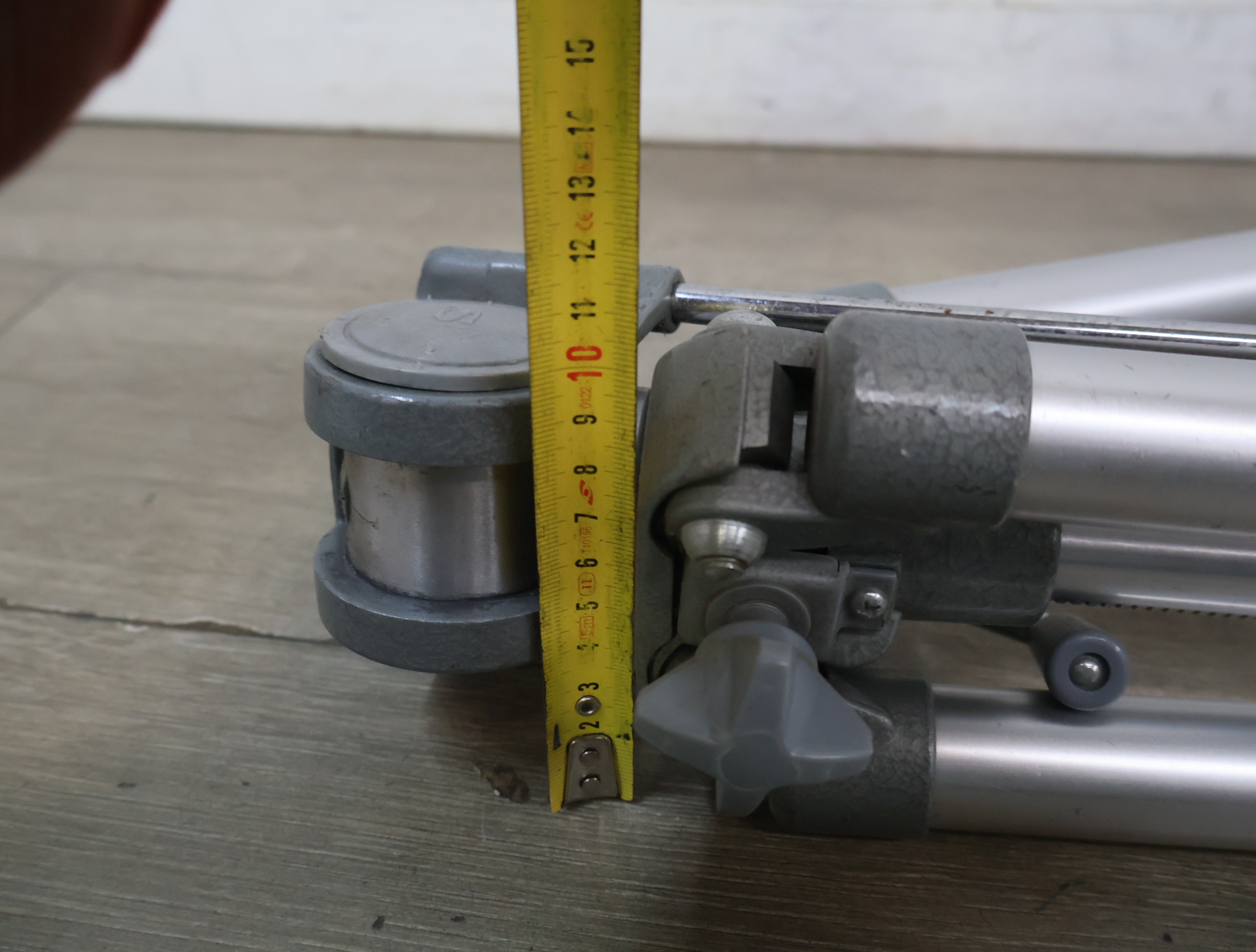 Aluminium camerastatief – foto 17 – kavel bij GSD Auctions, Zoeterwoude