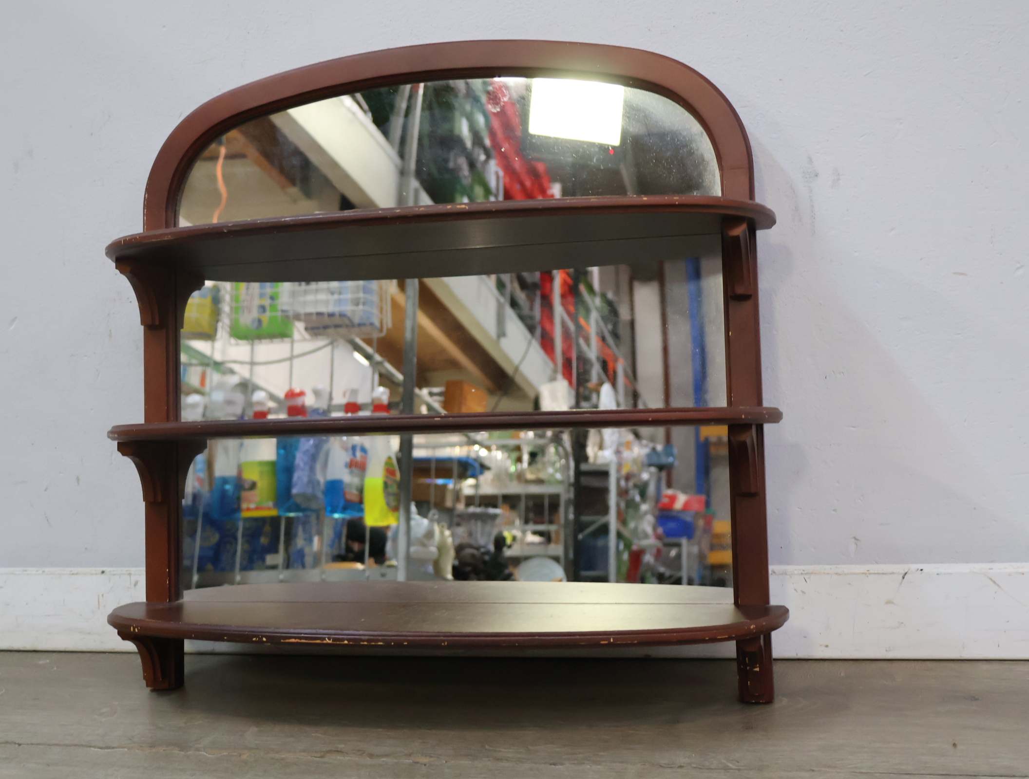 Houten spiegel met drie planken – foto 5 – kavel bij GSD Auctions, Zoeterwoude