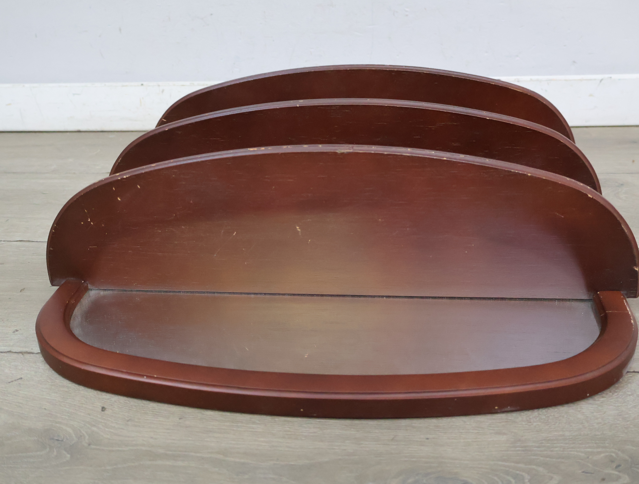 Houten spiegel met drie planken – foto 11 – kavel bij GSD Auctions, Zoeterwoude