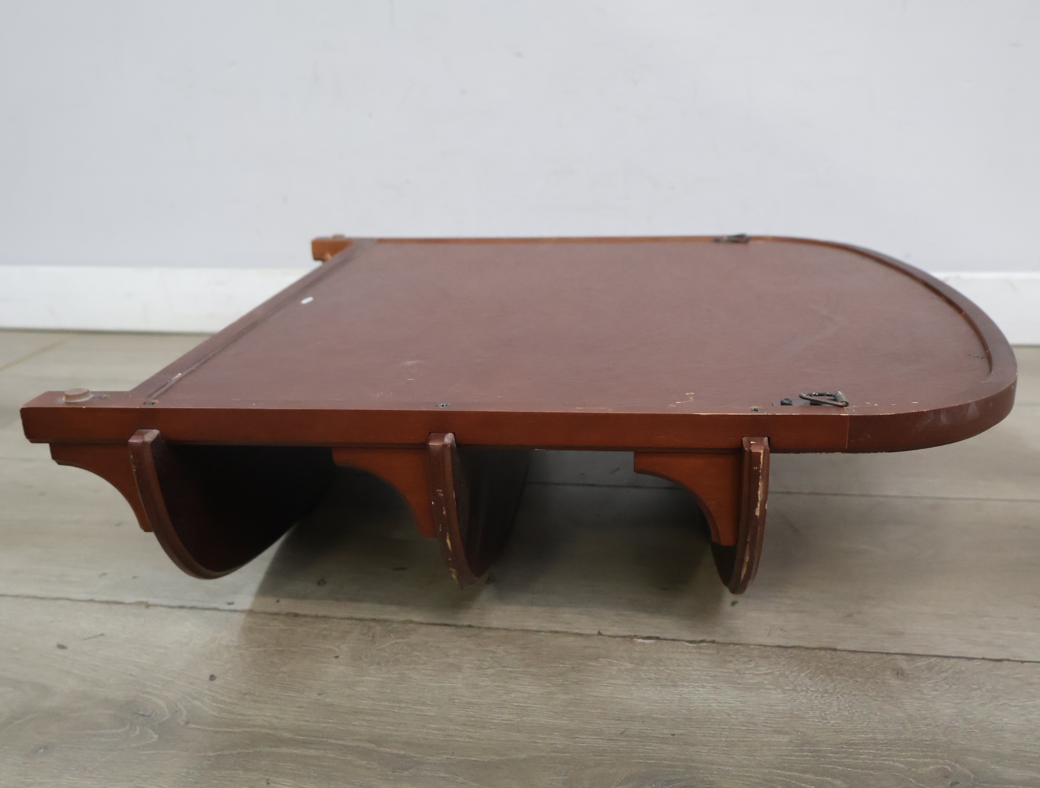 Houten spiegel met drie planken – foto 17 – kavel bij GSD Auctions, Zoeterwoude