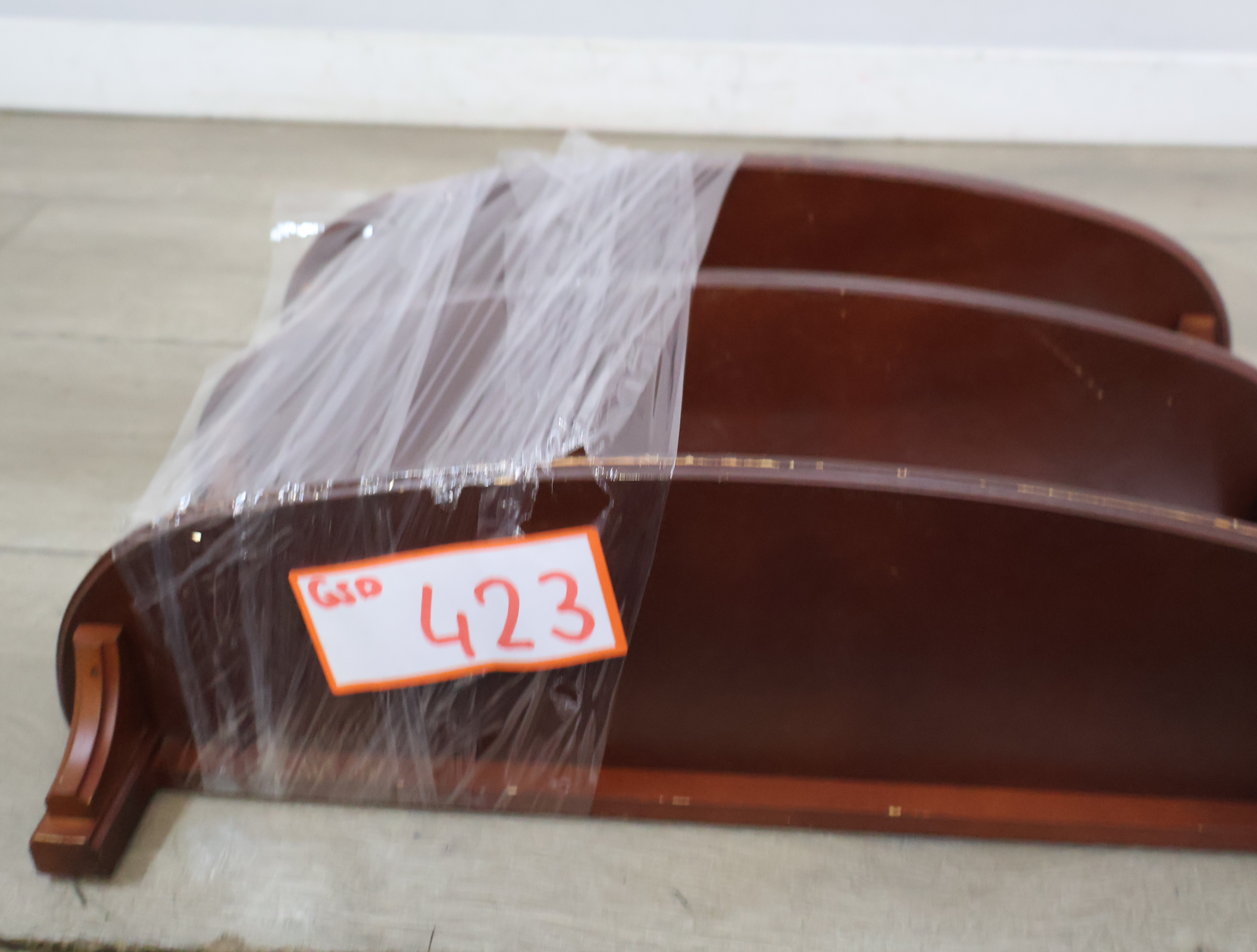 Houten spiegel met drie planken – foto 21 – kavel bij GSD Auctions, Zoeterwoude