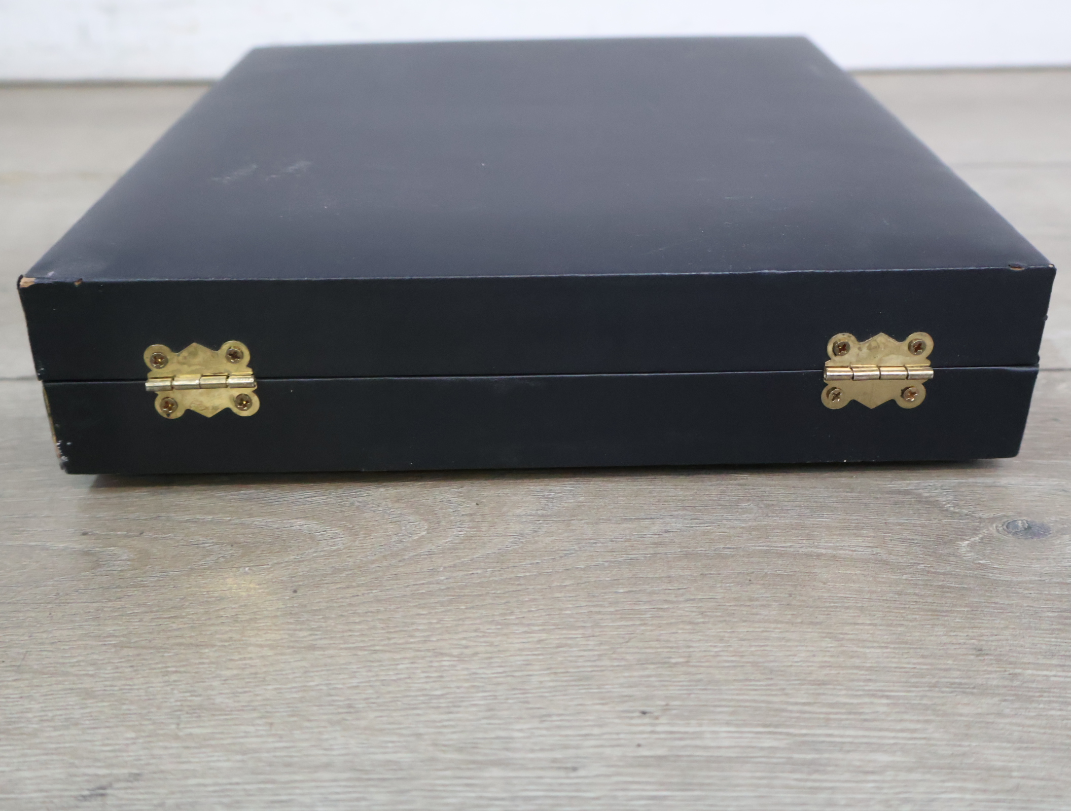 Spellen set met schaak, backgammon, domino en kaarten – foto 13 – kavel bij GSD Auctions, Zoeterwoude