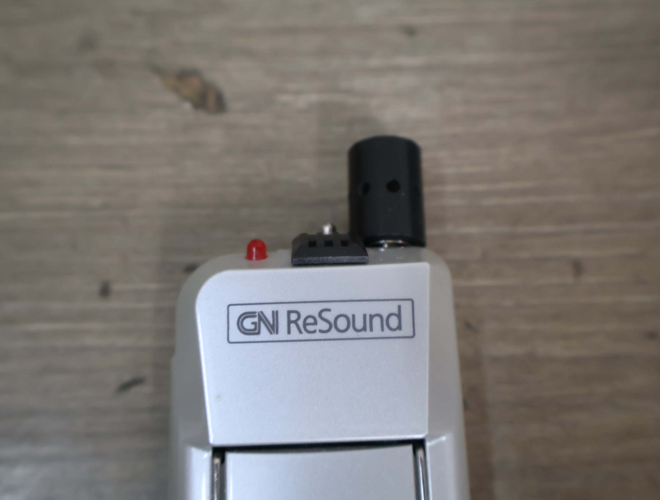 ReSound Favorit gehoorapparaat met accessoires – foto 11 – kavel bij GSD Auctions, Zoeterwoude