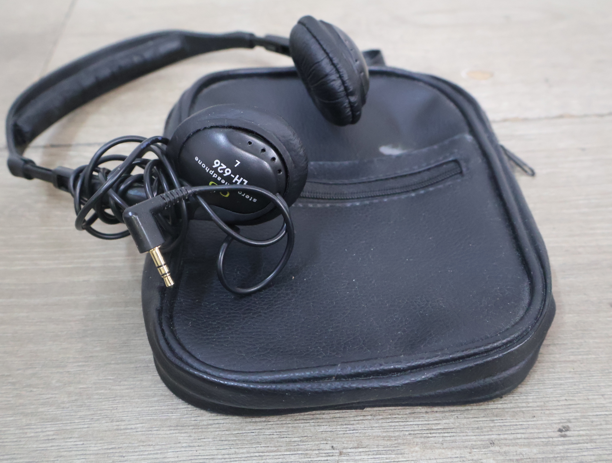 ReSound Favorit gehoorapparaat met accessoires – foto 12 – kavel bij GSD Auctions, Zoeterwoude