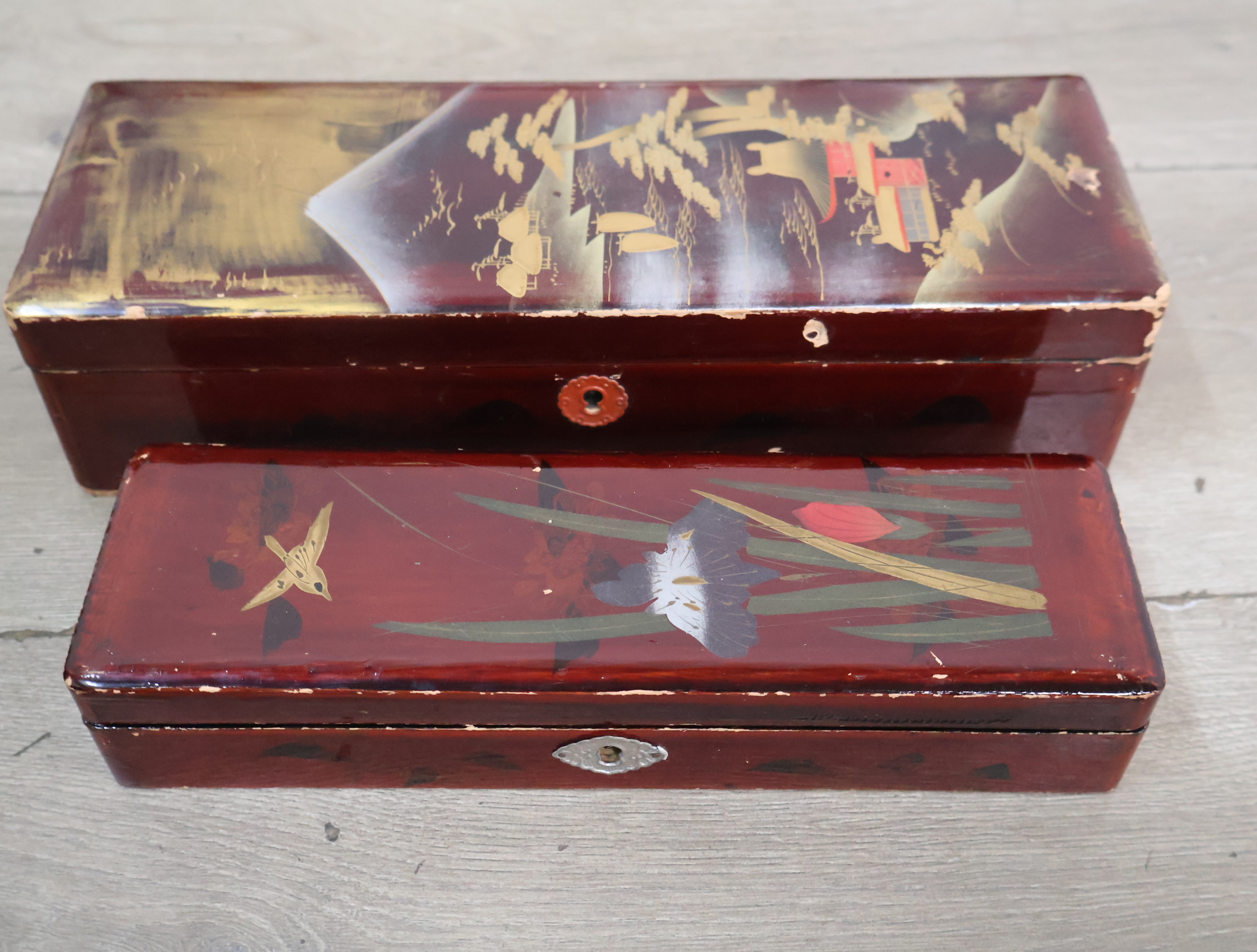 Aziatisch decoratief houten kistje, bord en wandpanelen – foto 7 – kavel bij GSD Auctions, Zoeterwoude