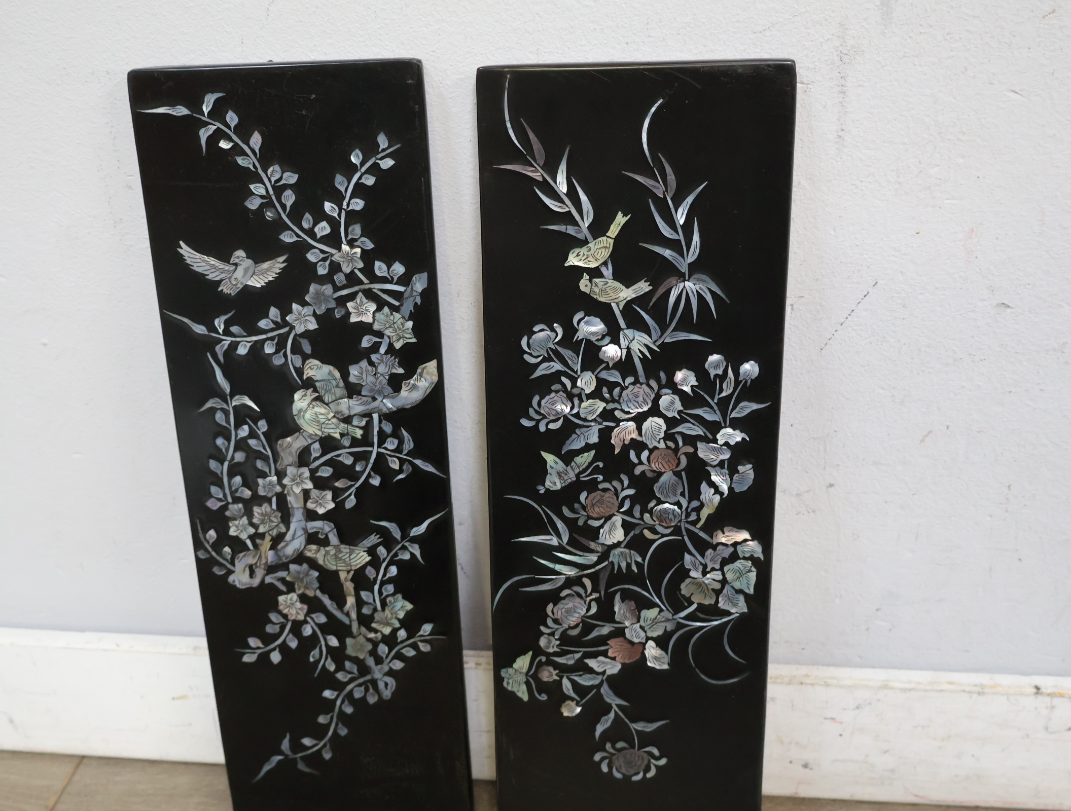 Aziatisch decoratief houten kistje, bord en wandpanelen – foto 15 – kavel bij GSD Auctions, Zoeterwoude