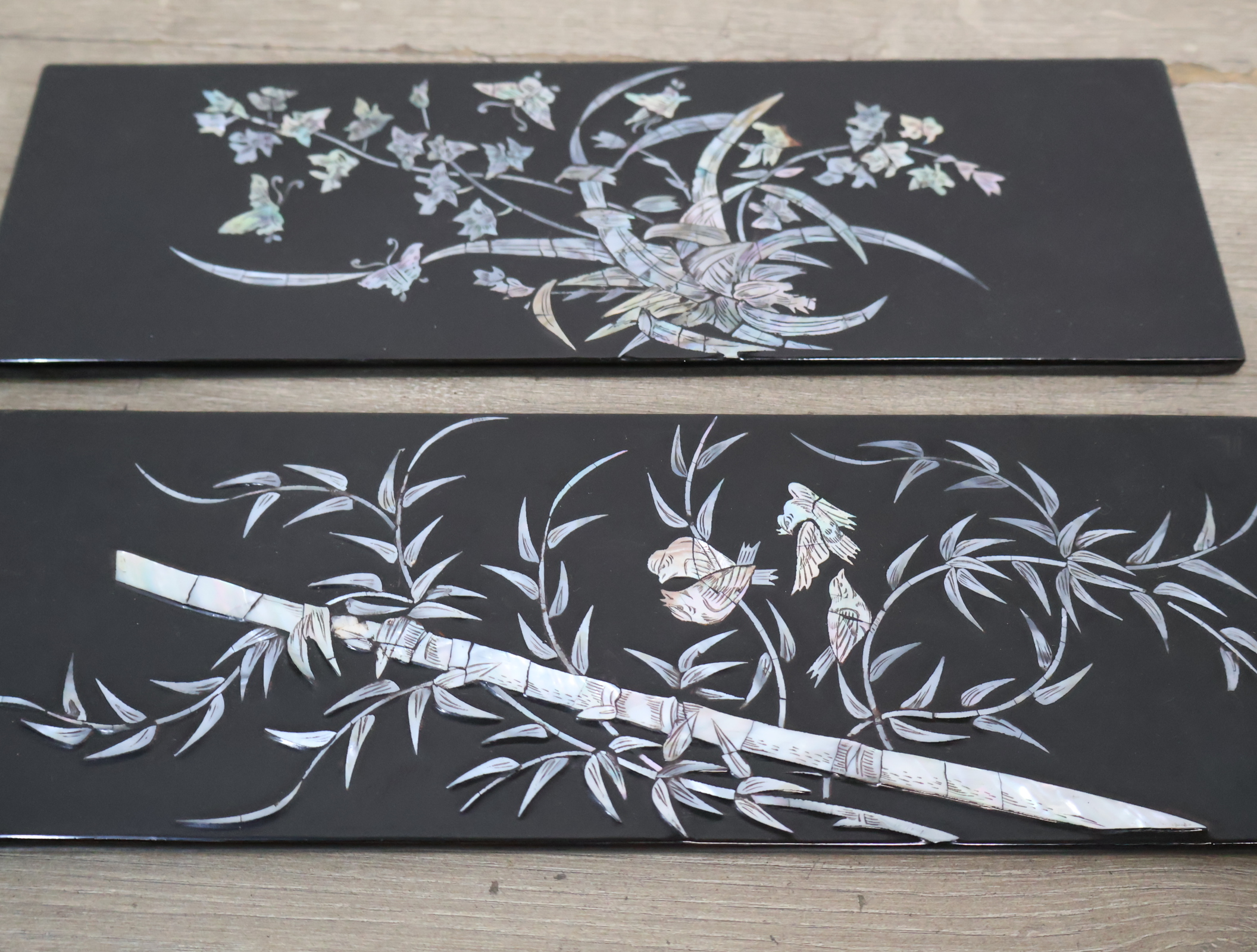 Aziatisch decoratief houten kistje, bord en wandpanelen – foto 20 – kavel bij GSD Auctions, Zoeterwoude