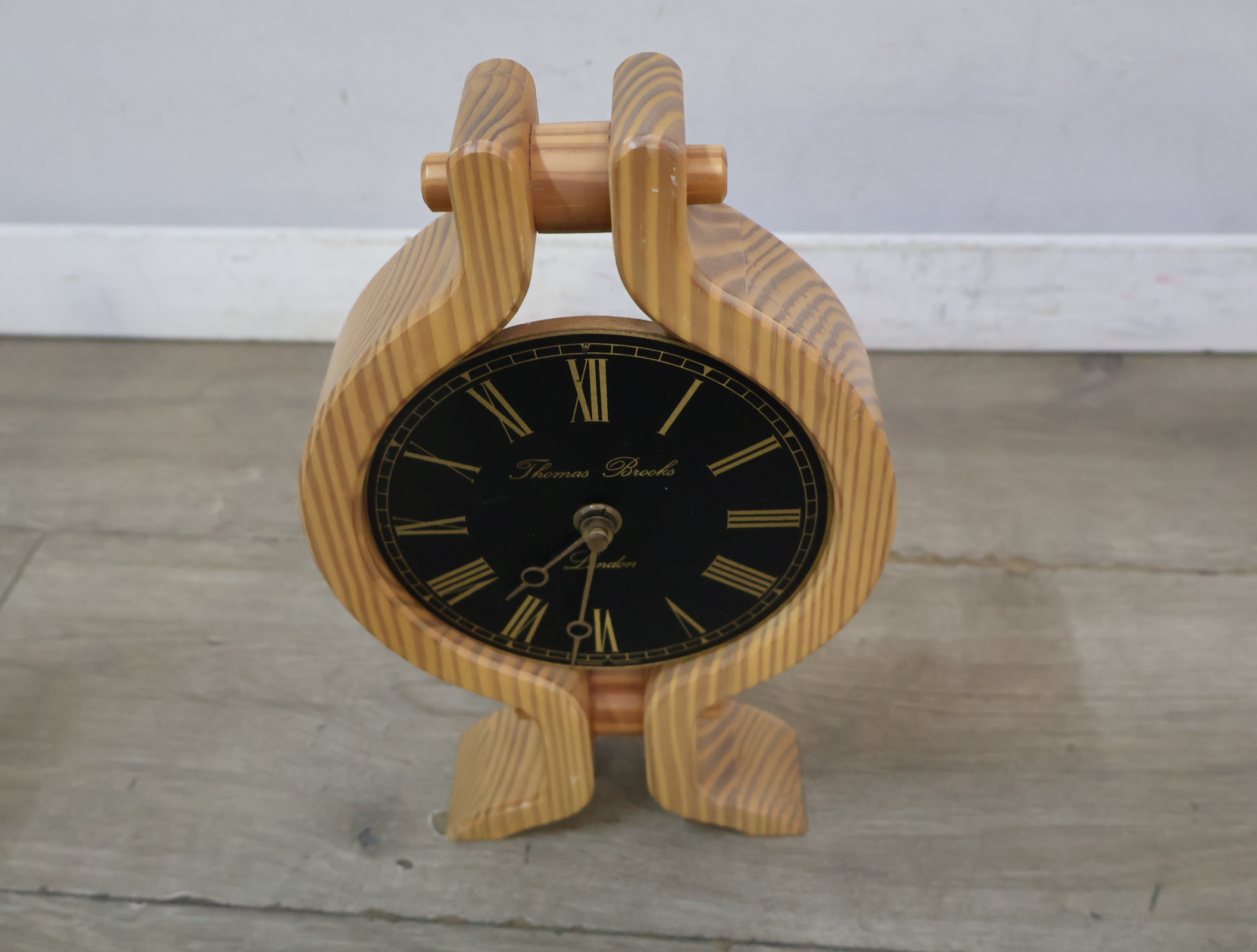 Thomas Brooks houten tafelklok – foto 5 – kavel bij GSD Auctions, Zoeterwoude