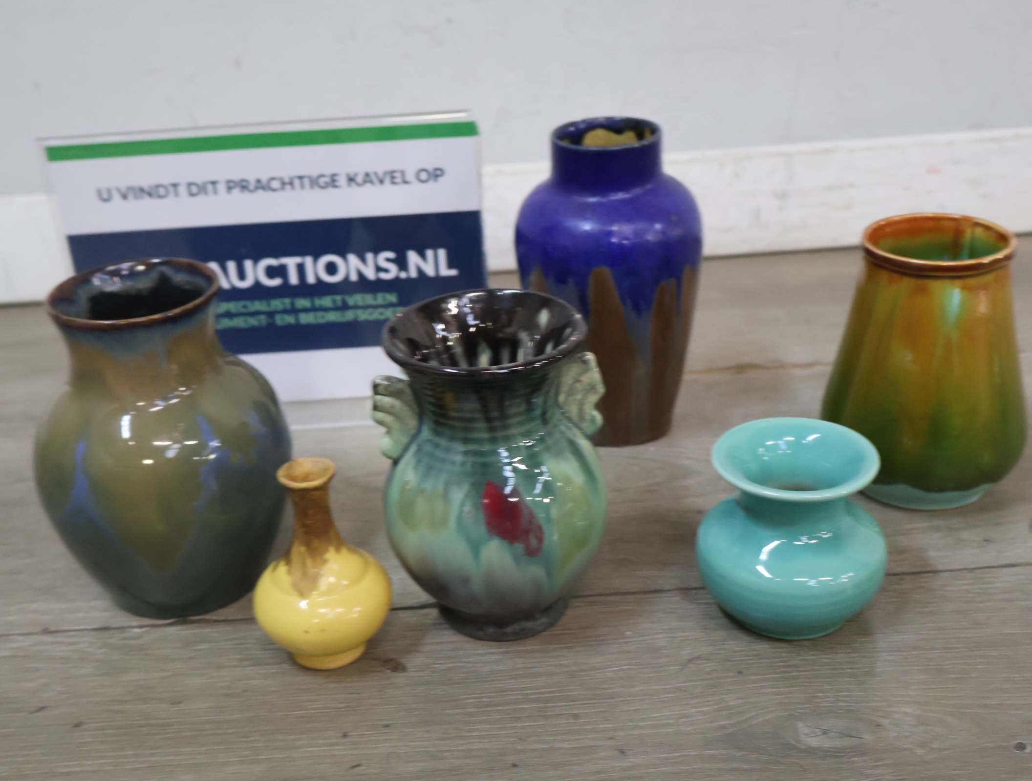 Set van 6 diverse keramische vazen – foto 2 – kavel bij GSD Auctions, Zoeterwoude