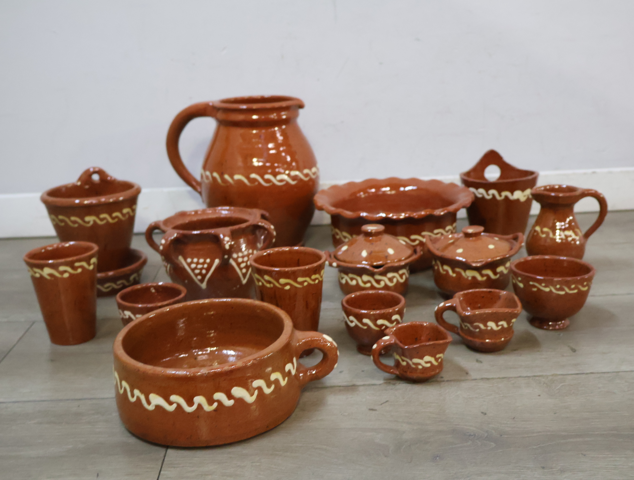 Set Workumer Aardewerk – foto 4 – kavel bij GSD Auctions, Zoeterwoude