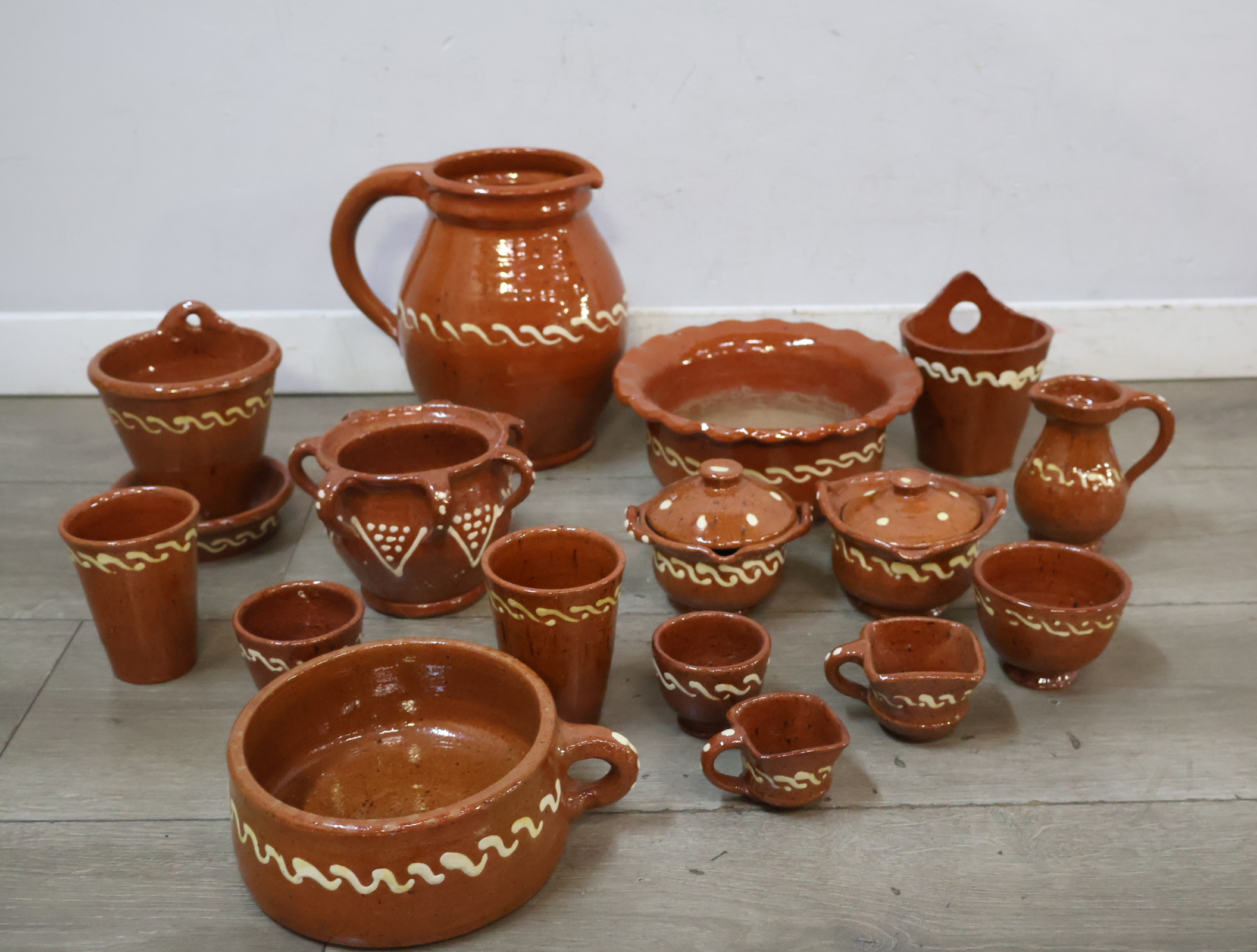 Set Workumer Aardewerk – foto 5 – kavel bij GSD Auctions, Zoeterwoude