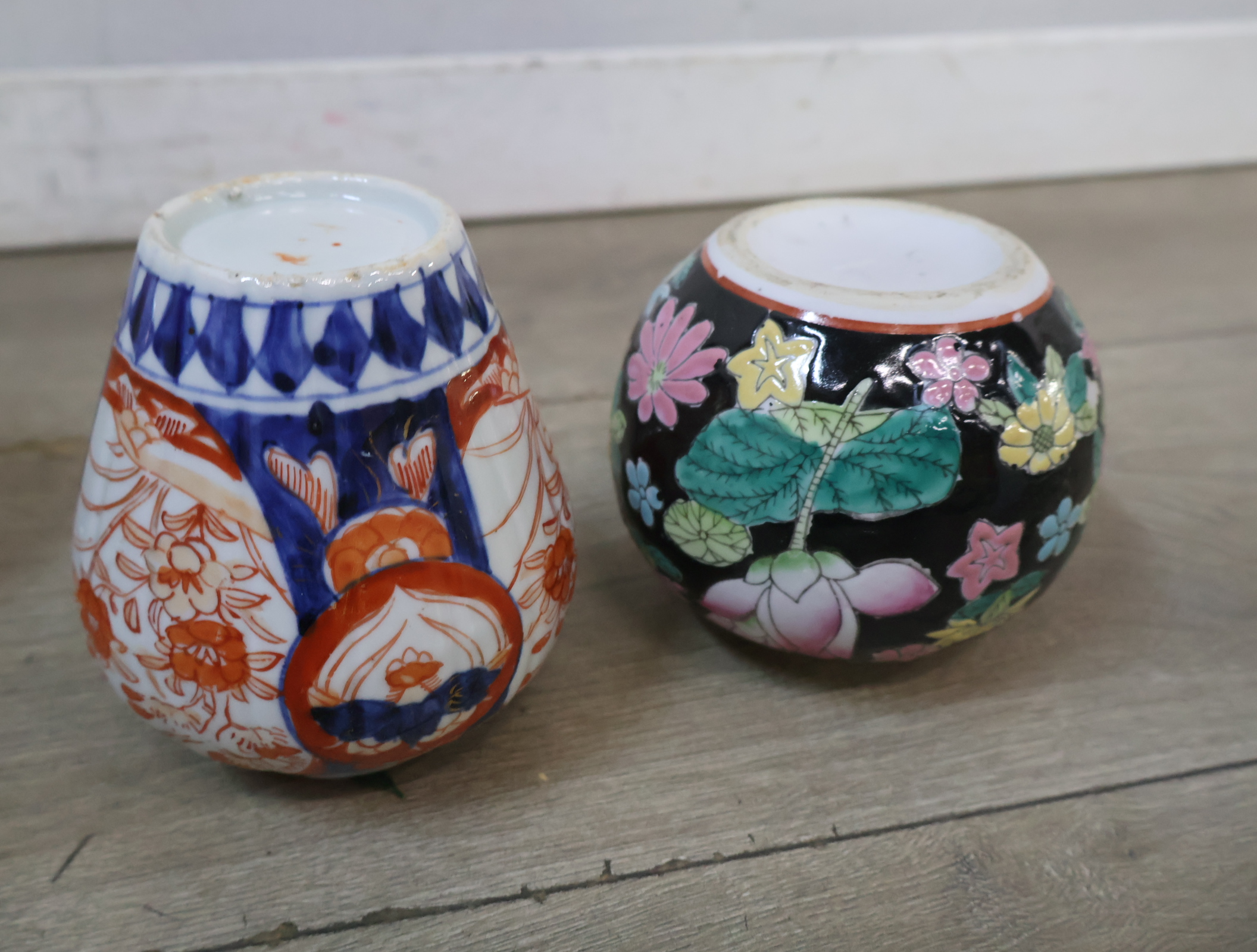 Set diverse Japanse porseleinen vazen – foto 8 – kavel bij GSD Auctions, Zoeterwoude