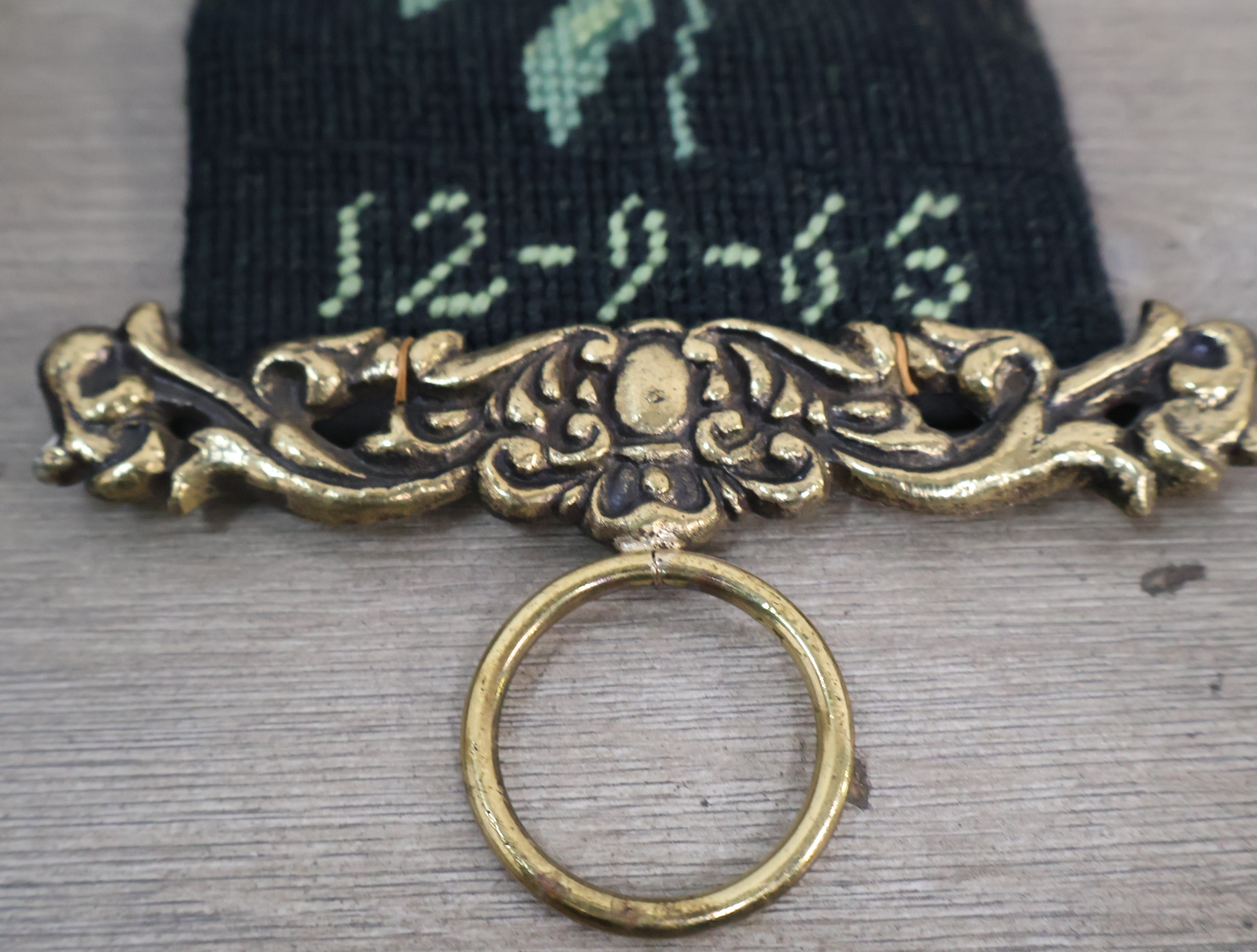 Geborduurde Schellekoord – foto 12 – kavel bij GSD Auctions, Zoeterwoude