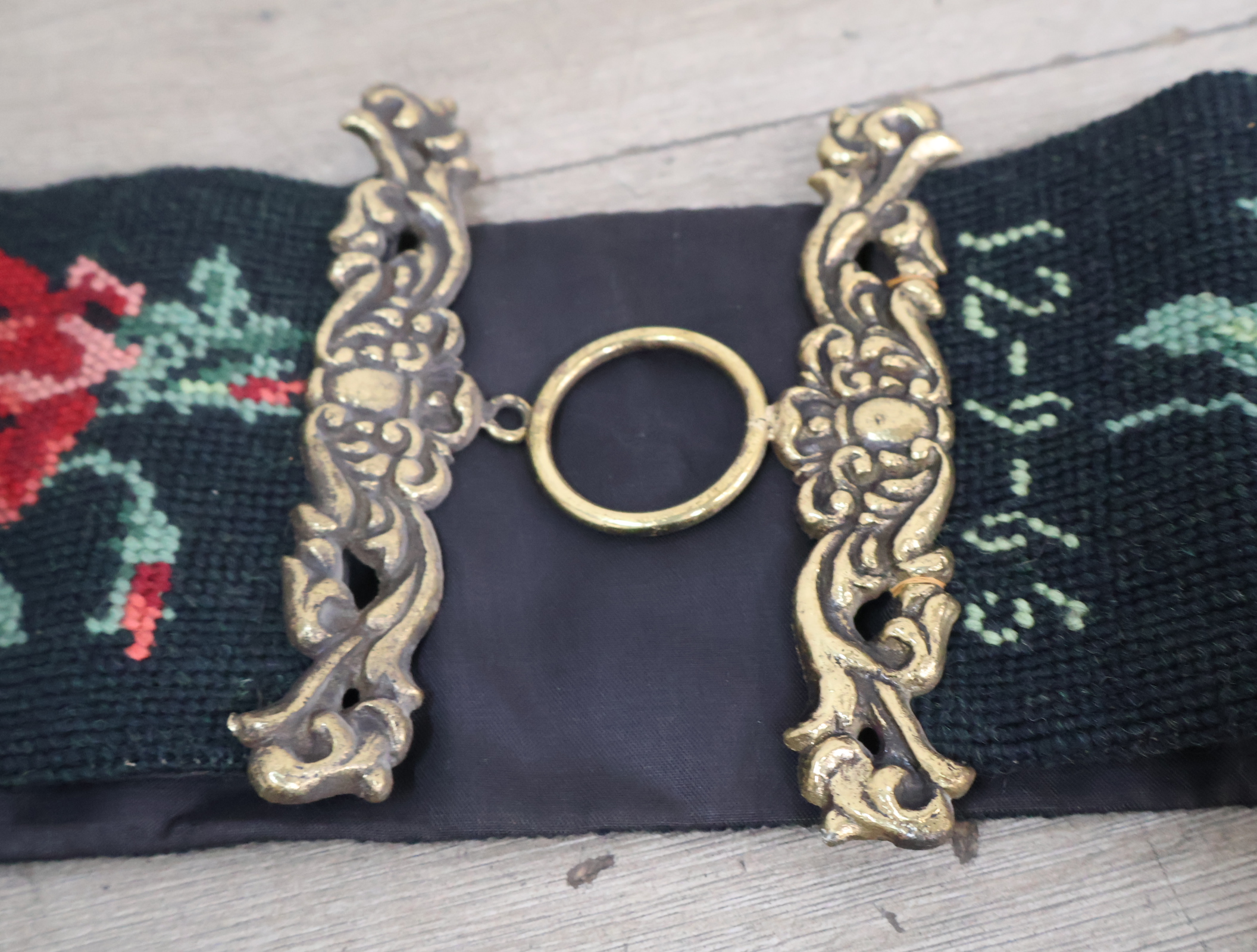 Geborduurde Schellekoord – foto 15 – kavel bij GSD Auctions, Zoeterwoude