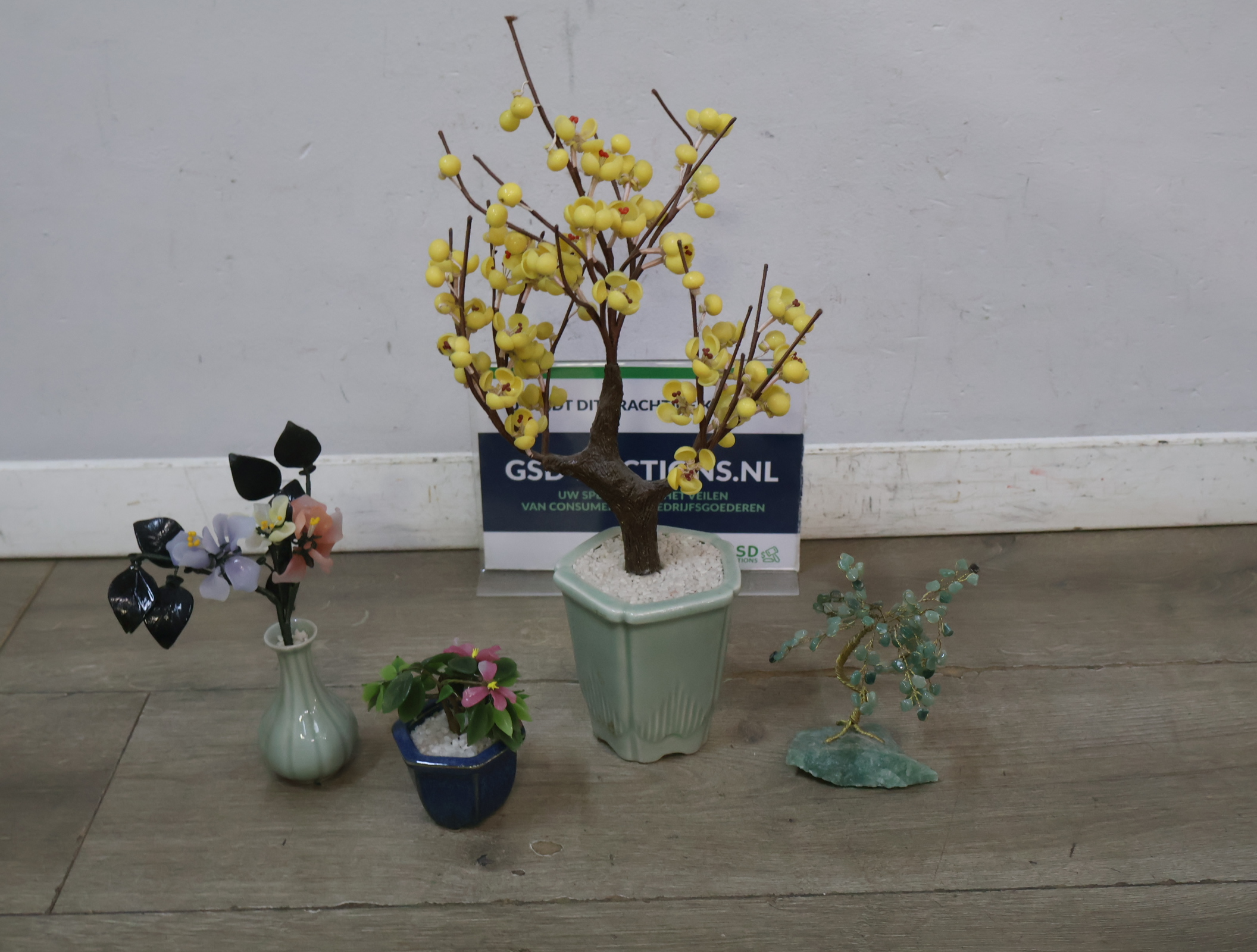 Set van 4 decoratieve kunstplanten in vazen – foto 2 – kavel bij GSD Auctions, Zoeterwoude