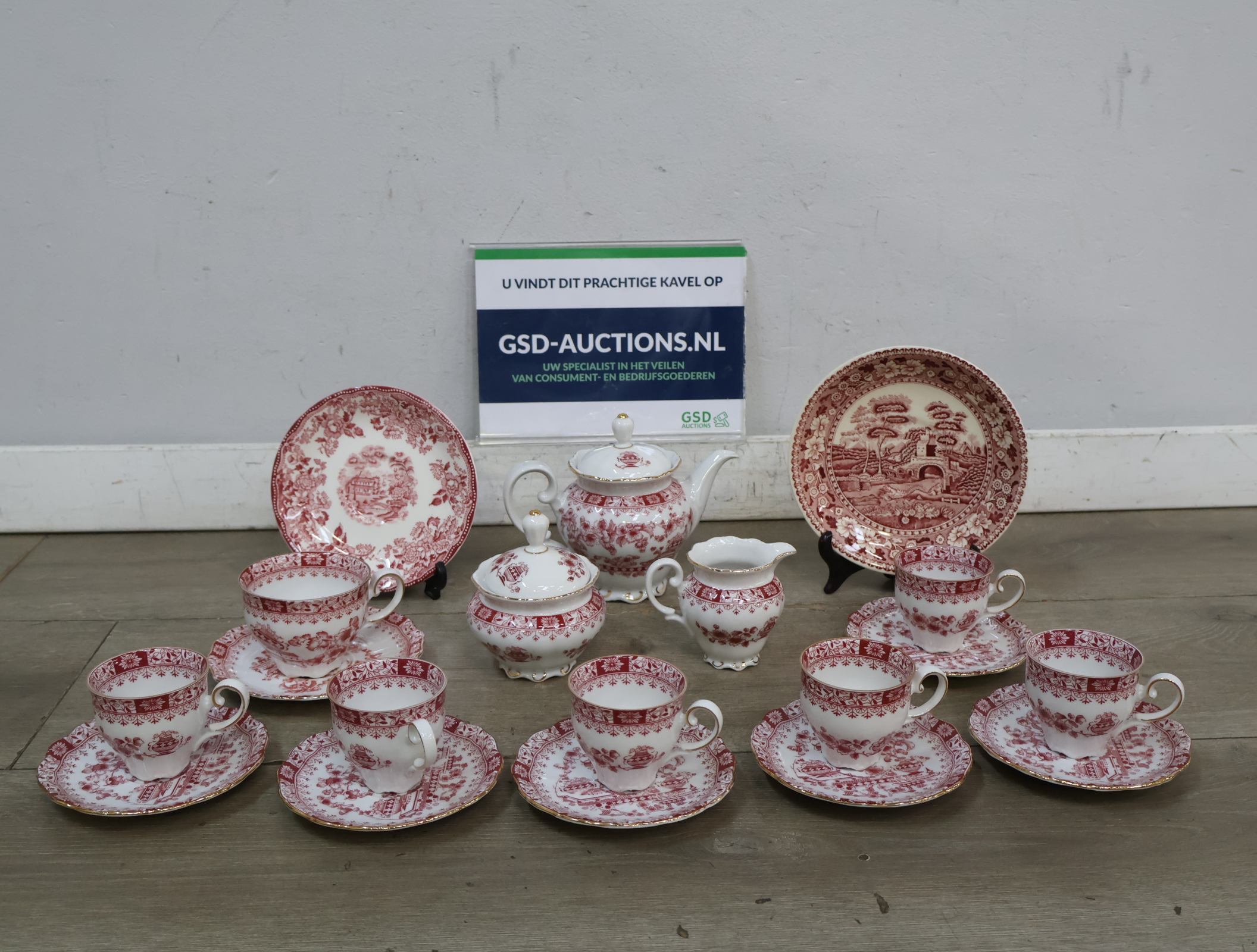 Verzameling Rood-Wit servies – kavel bij GSD Auctions, Zoeterwoude