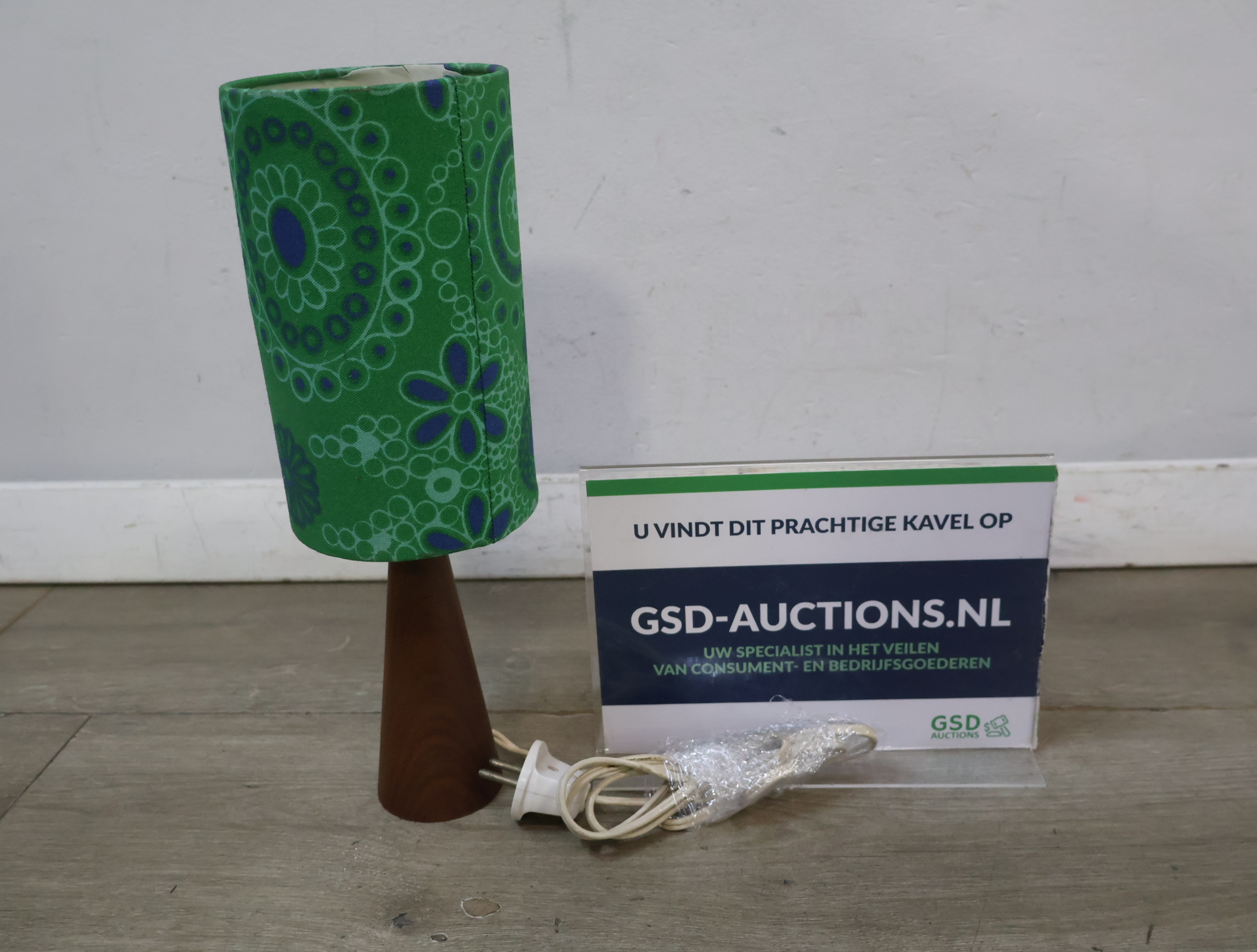 Klassieke Vintage Tafellamp – kavel bij GSD Auctions, Zoeterwoude