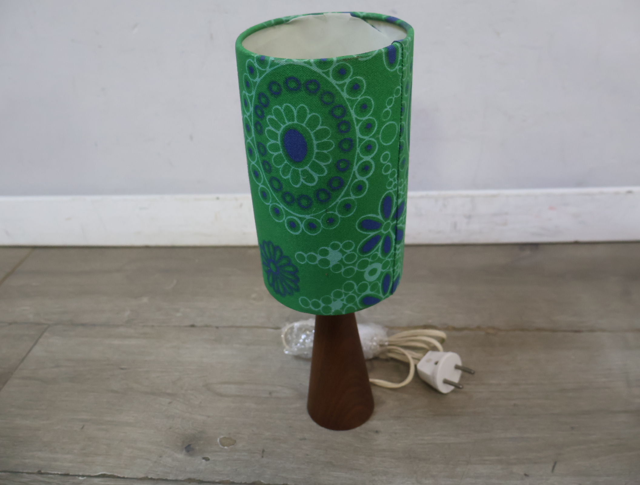 Klassieke Vintage Tafellamp – foto 3 – kavel bij GSD Auctions, Zoeterwoude