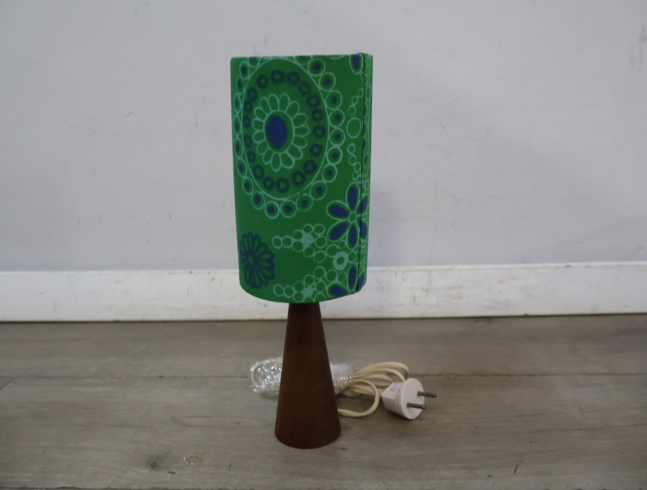 Klassieke Vintage Tafellamp – foto 4 – kavel bij GSD Auctions, Zoeterwoude