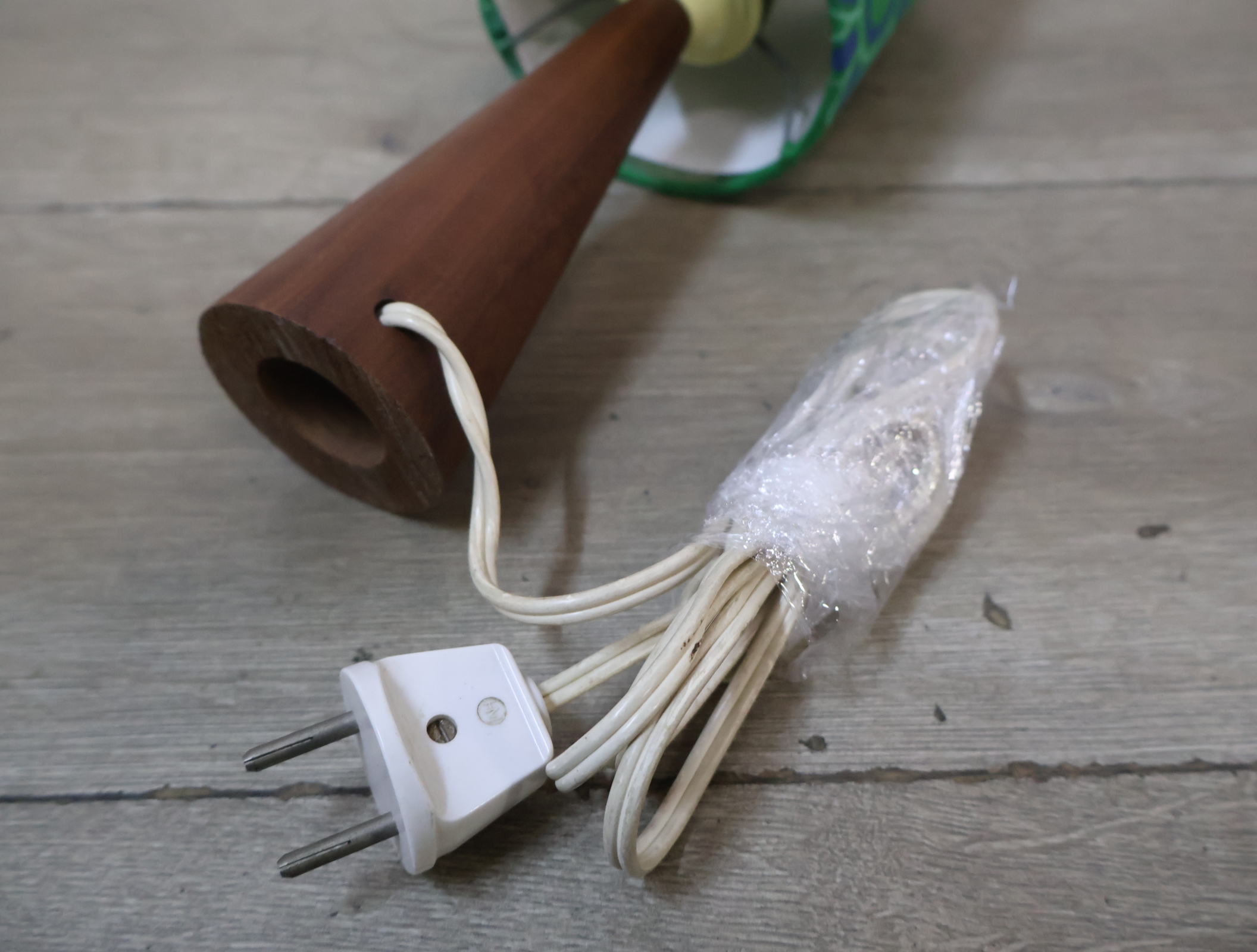 Klassieke Vintage Tafellamp – foto 12 – kavel bij GSD Auctions, Zoeterwoude