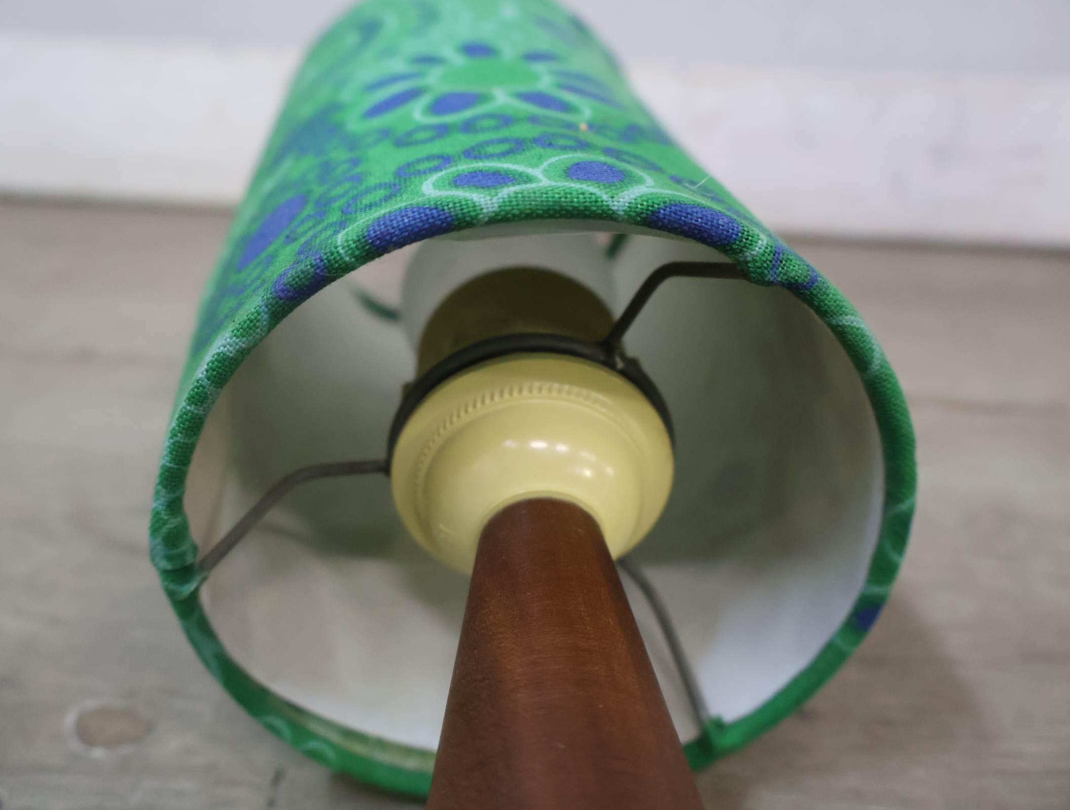 Klassieke Vintage Tafellamp – foto 14 – kavel bij GSD Auctions, Zoeterwoude
