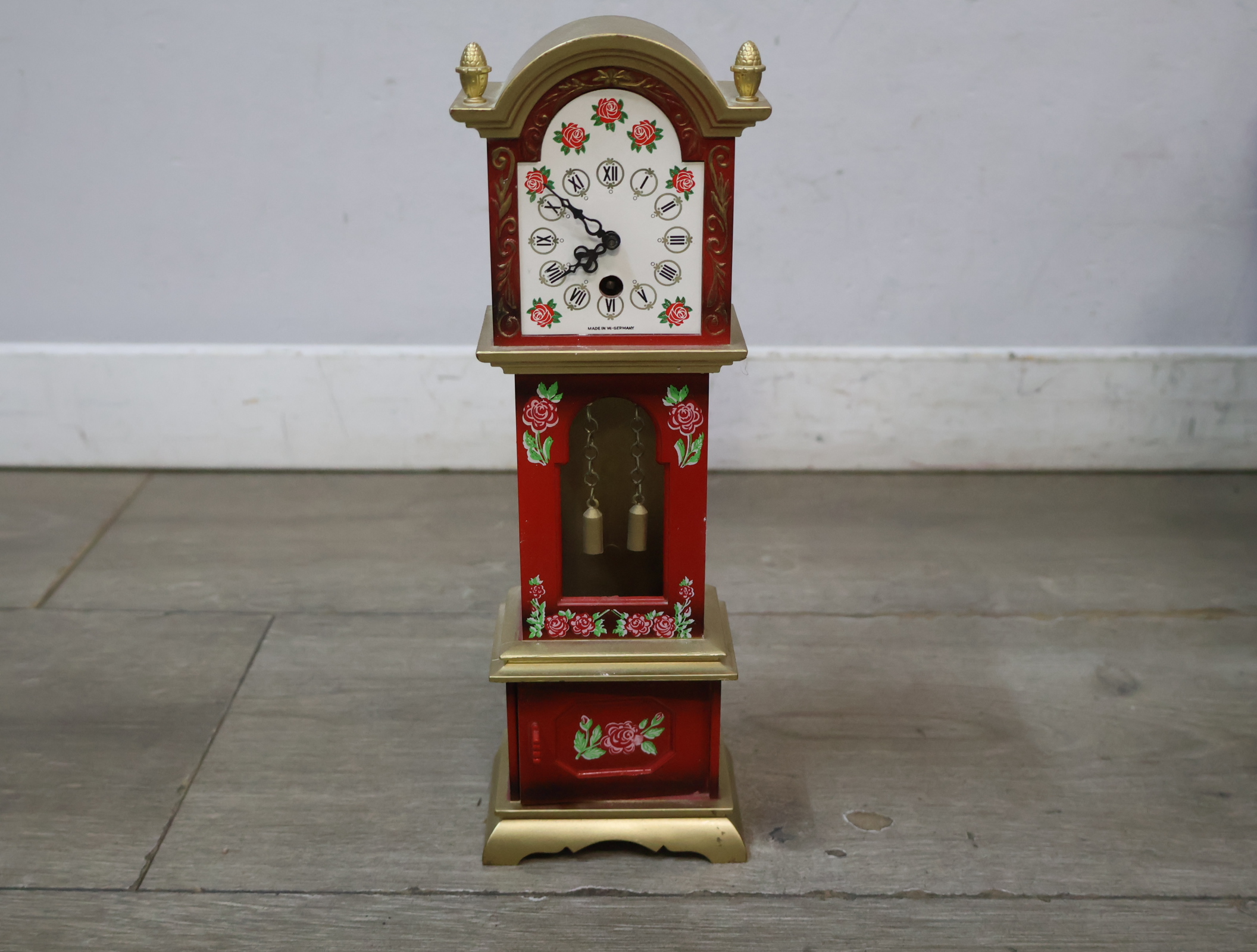 Decoratieve miniatuur staande klok – foto 5 – kavel bij GSD Auctions, Zoeterwoude