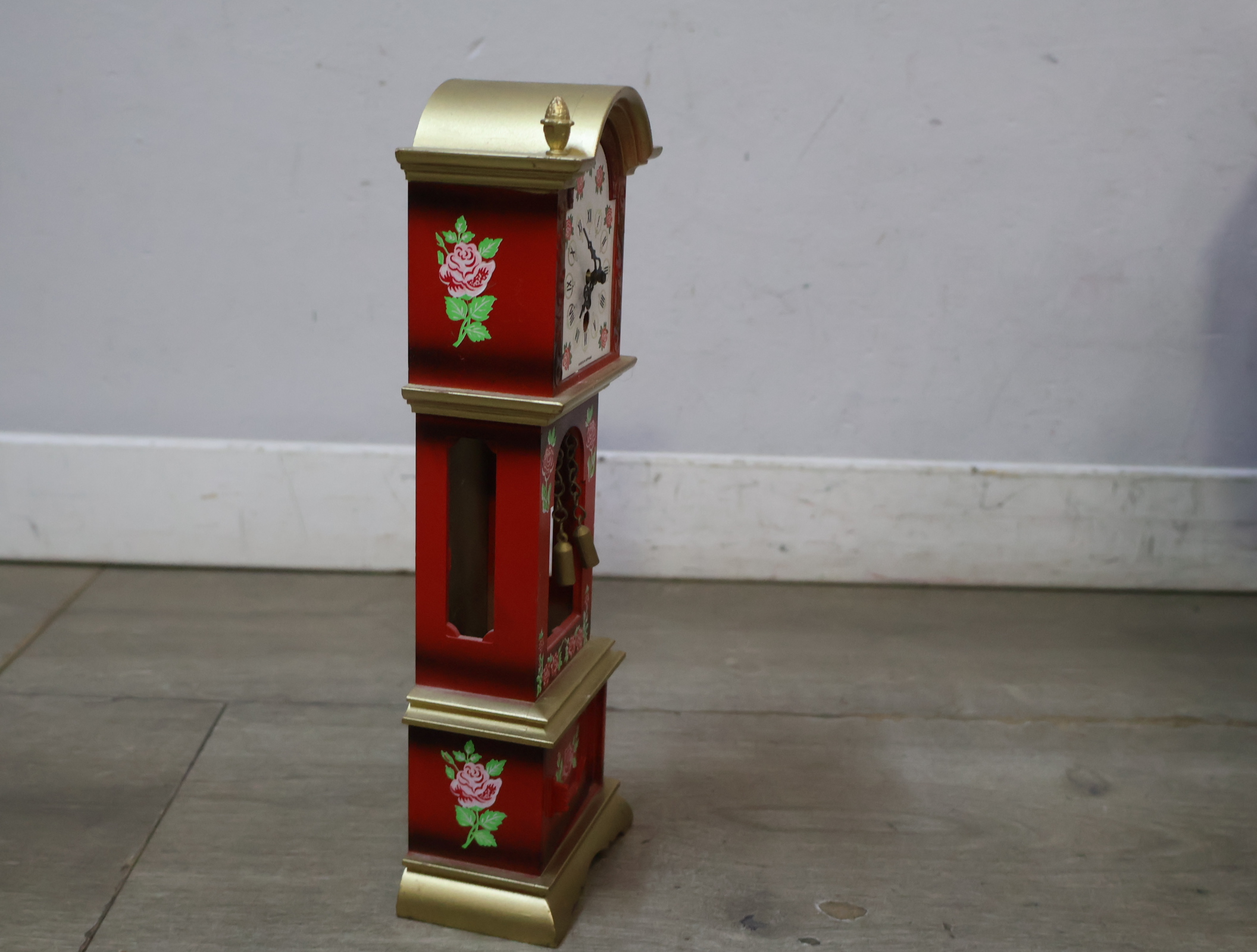Decoratieve miniatuur staande klok – foto 7 – kavel bij GSD Auctions, Zoeterwoude