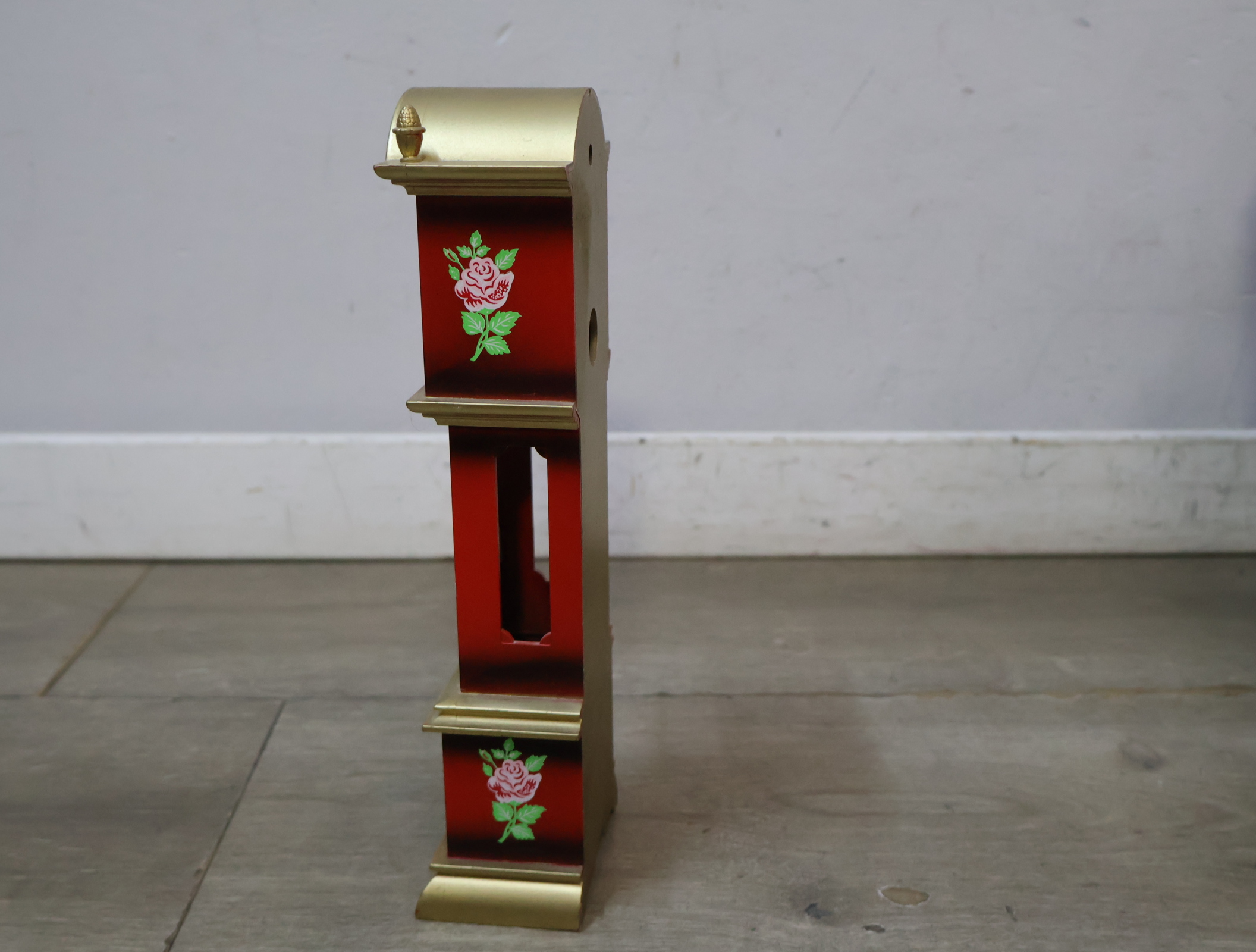 Decoratieve miniatuur staande klok – foto 9 – kavel bij GSD Auctions, Zoeterwoude