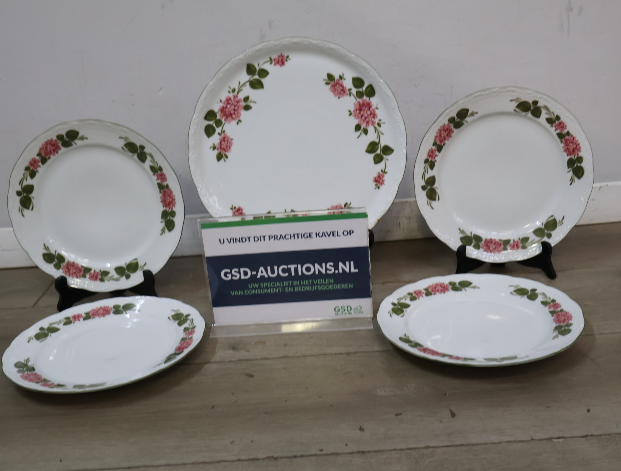 Serviesset met bloemmotief – foto 2 – kavel bij GSD Auctions, Zoeterwoude