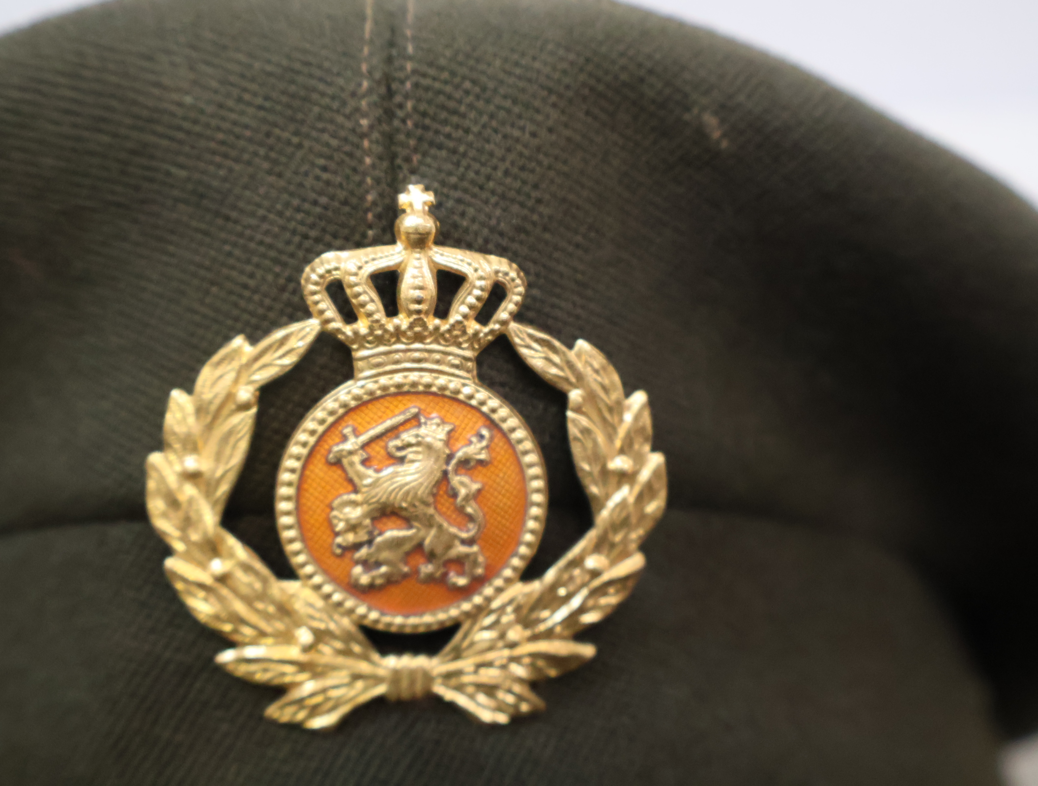 Officiers-of onderofficiersuniformpet – foto 9 – kavel bij GSD Auctions, Zoeterwoude