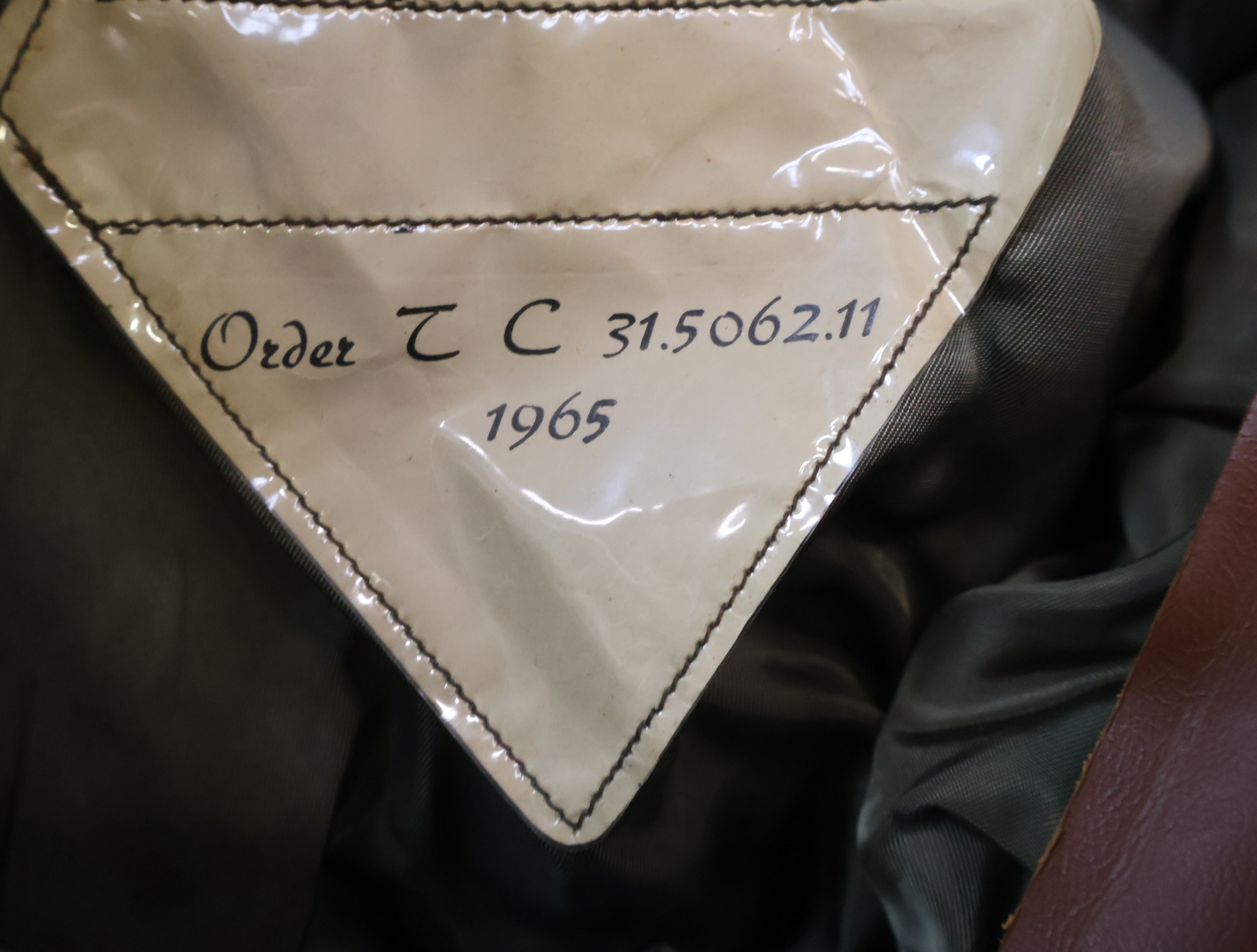 Officiers-of onderofficiersuniformpet – foto 13 – kavel bij GSD Auctions, Zoeterwoude