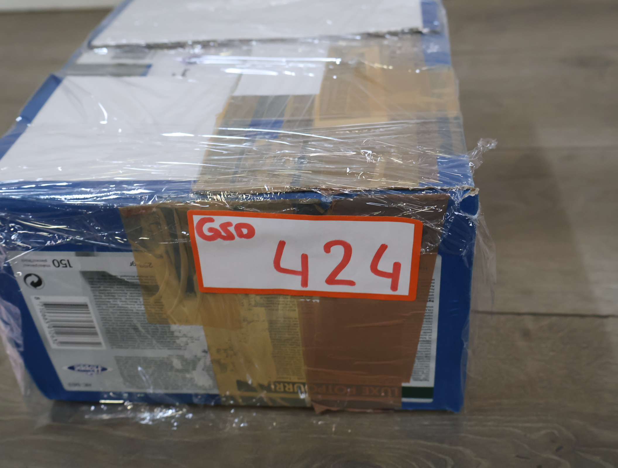 Set garenklossen en bol wol in diverse kleuren – foto 16 – kavel bij GSD Auctions, Zoeterwoude