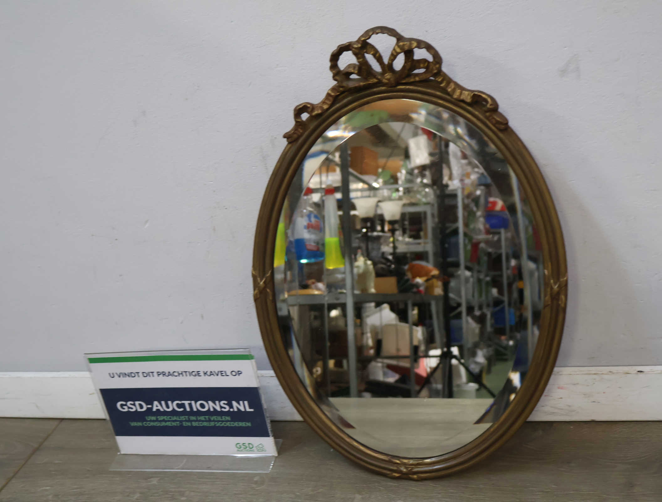 Ovale spiegel met gouden decoratieve lijst – foto 2 – kavel bij GSD Auctions, Zoeterwoude