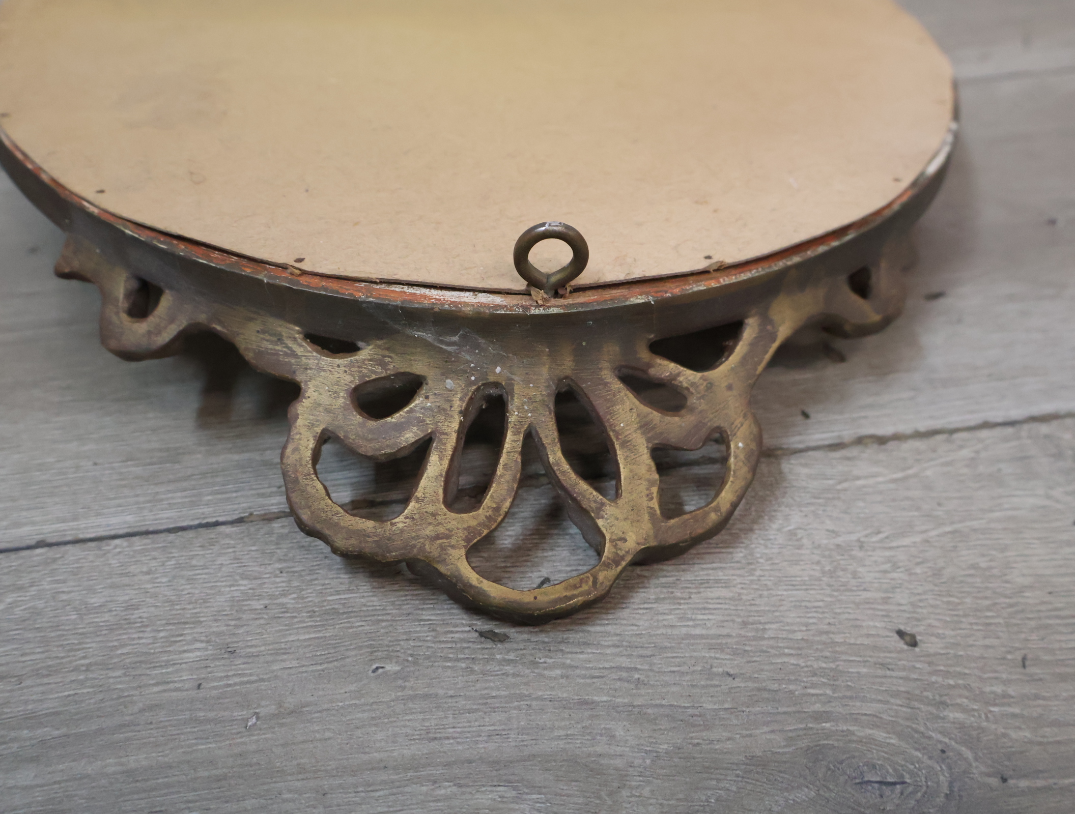 Ovale spiegel met gouden decoratieve lijst – foto 14 – kavel bij GSD Auctions, Zoeterwoude