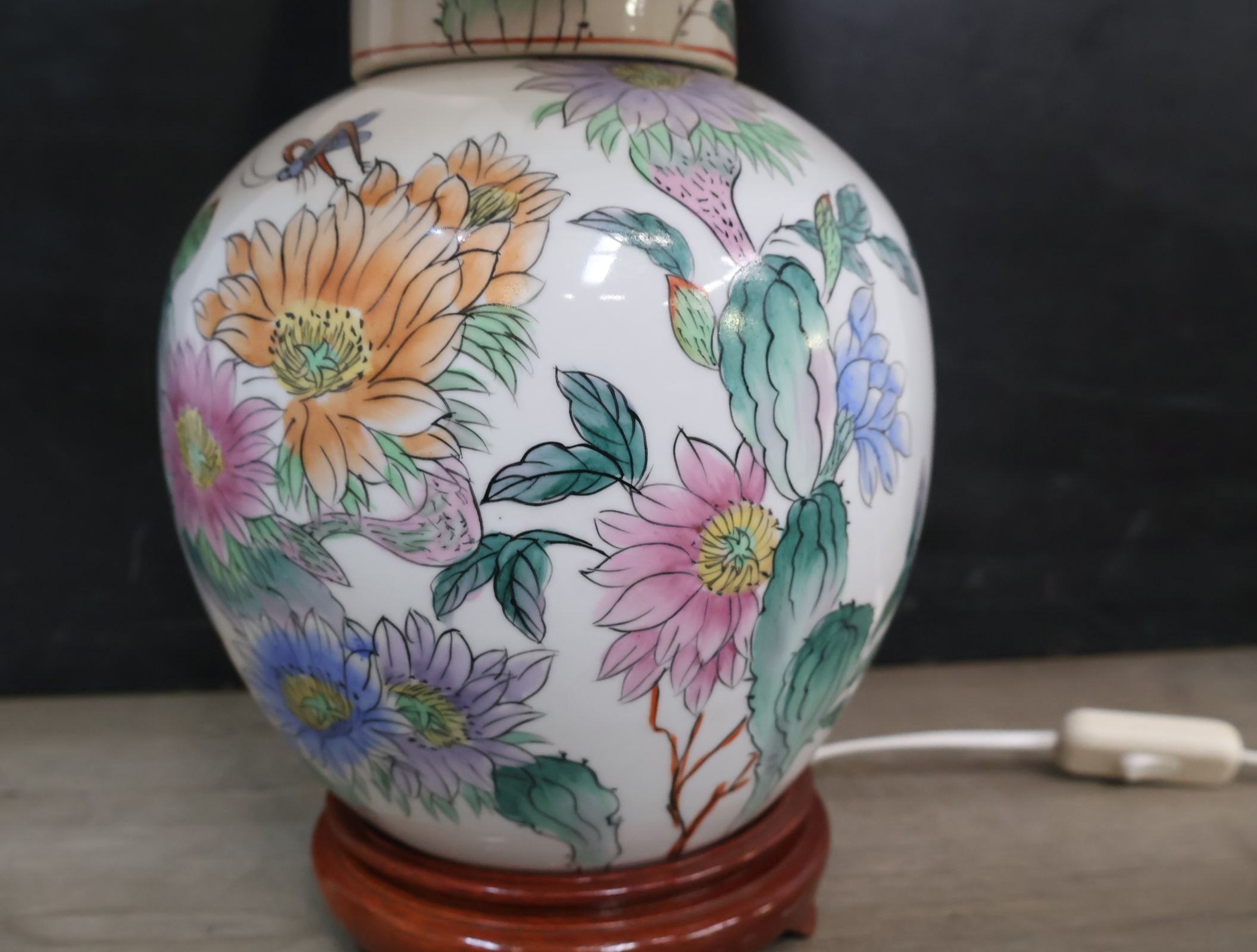 Oosterse Porseleinen Tafellamp – foto 6 – kavel bij GSD Auctions, Zoeterwoude