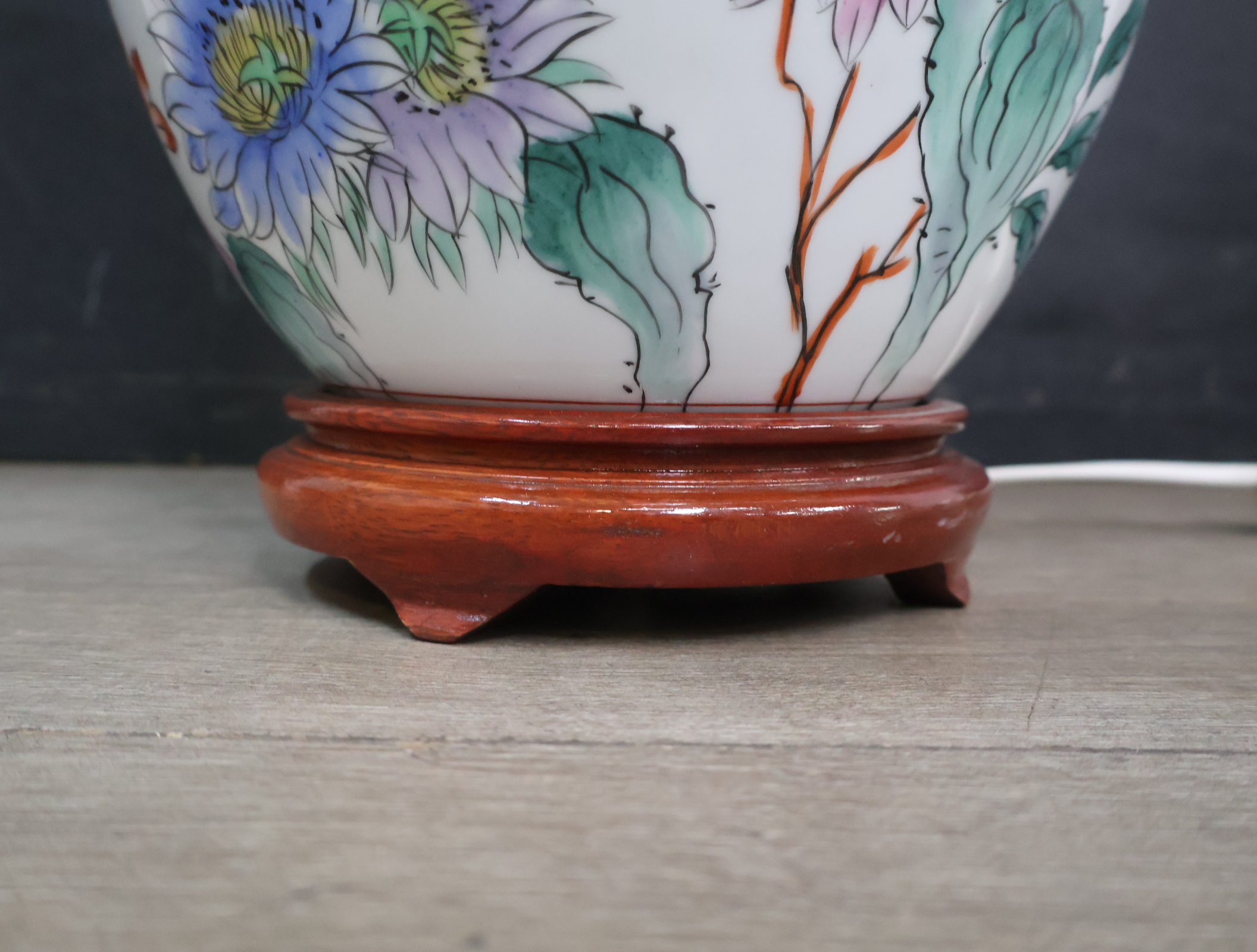 Oosterse Porseleinen Tafellamp – foto 7 – kavel bij GSD Auctions, Zoeterwoude