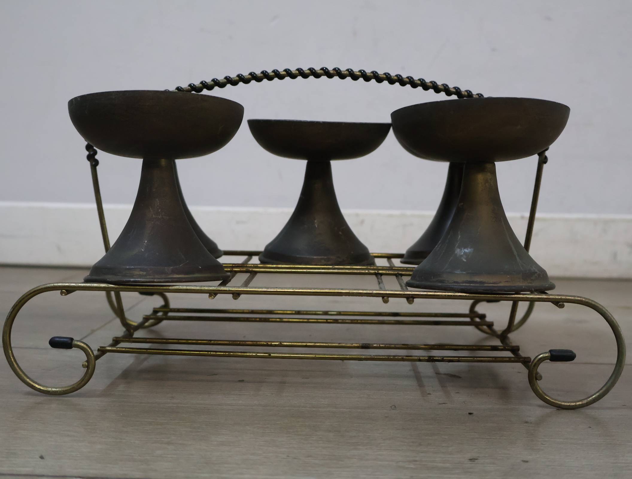 Vintage houder met tinnen bekers – foto 9 – kavel bij GSD Auctions, Zoeterwoude