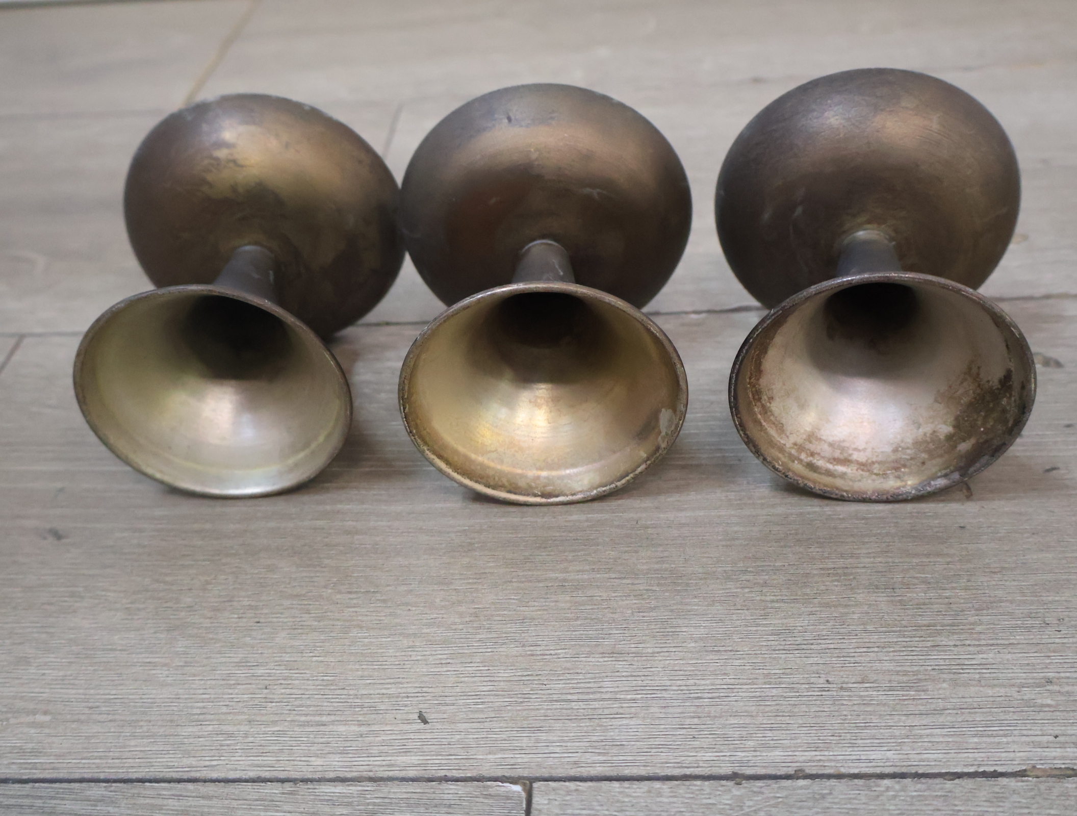 Vintage houder met tinnen bekers – foto 14 – kavel bij GSD Auctions, Zoeterwoude