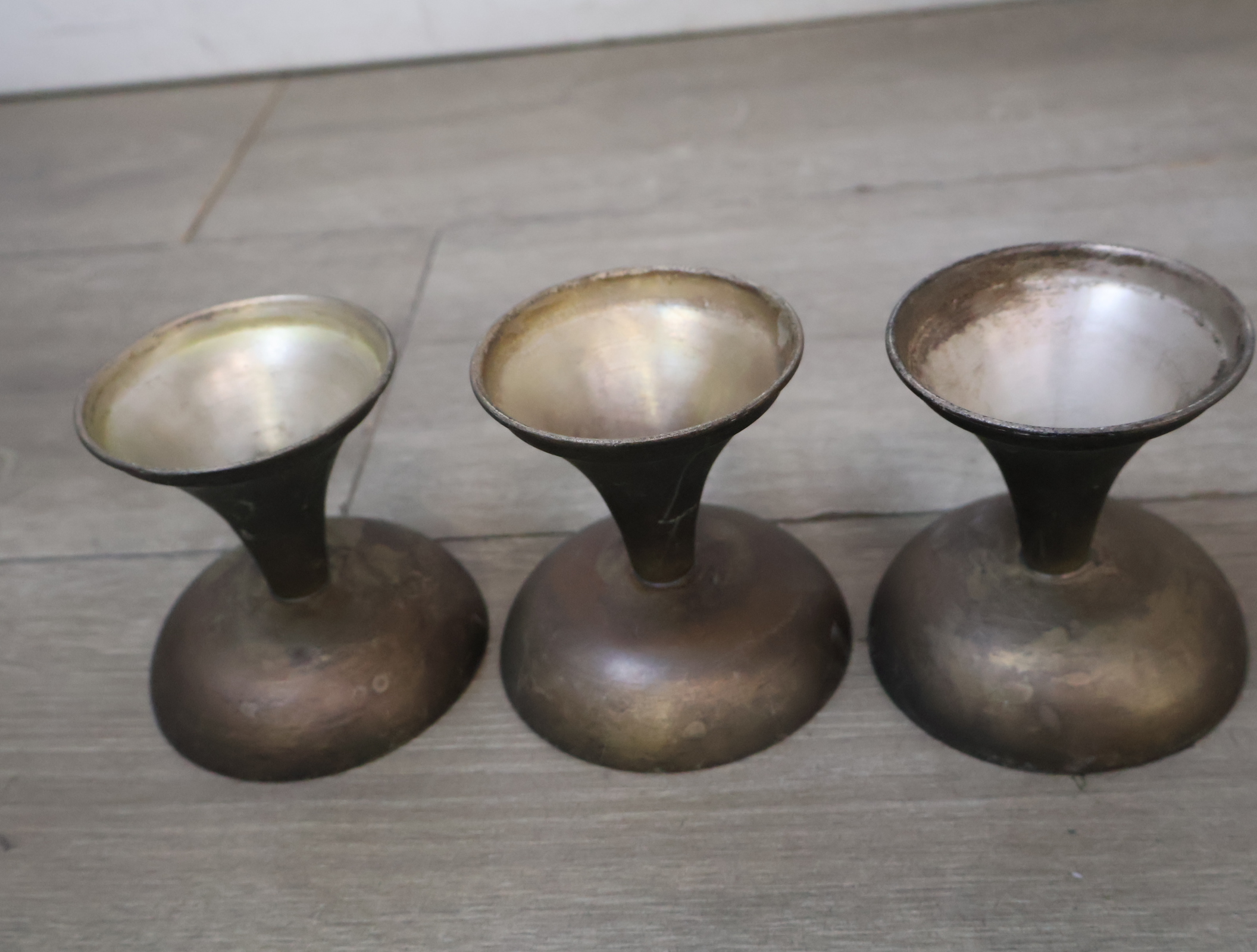 Vintage houder met tinnen bekers – foto 15 – kavel bij GSD Auctions, Zoeterwoude