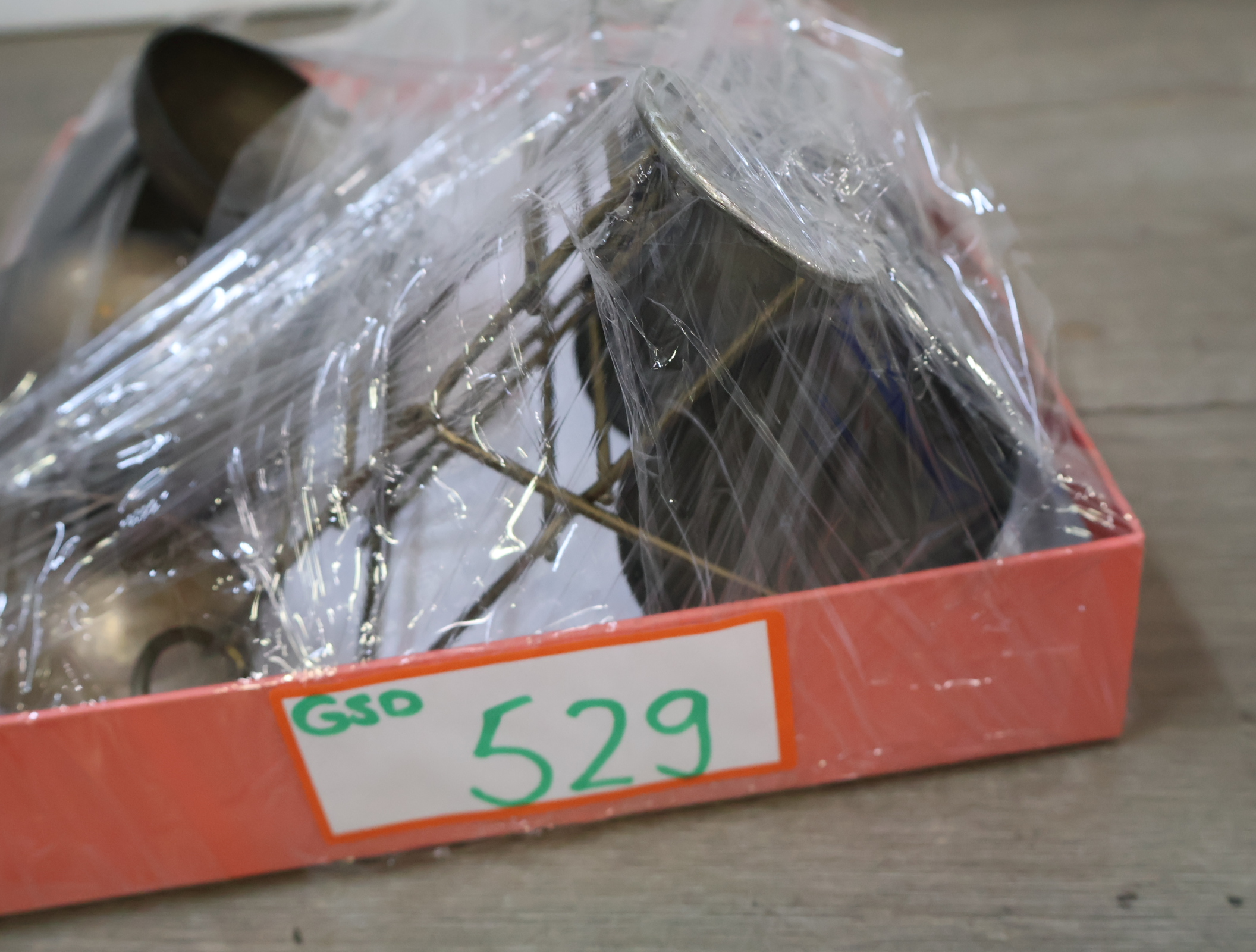 Vintage houder met tinnen bekers – foto 24 – kavel bij GSD Auctions, Zoeterwoude