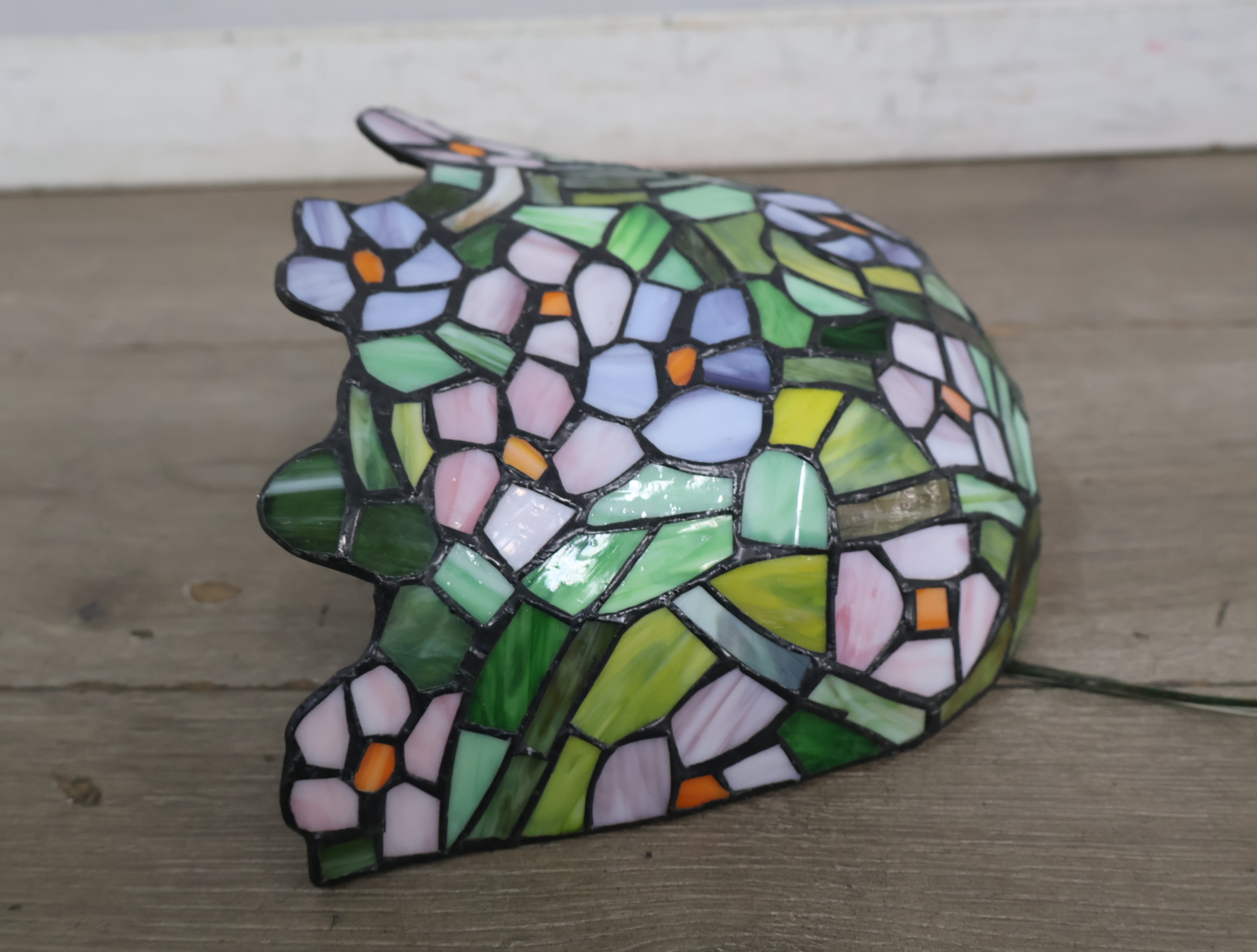 Gekleurde Tiffany stijl Wandlamp – foto 3 – kavel bij GSD Auctions, Zoeterwoude