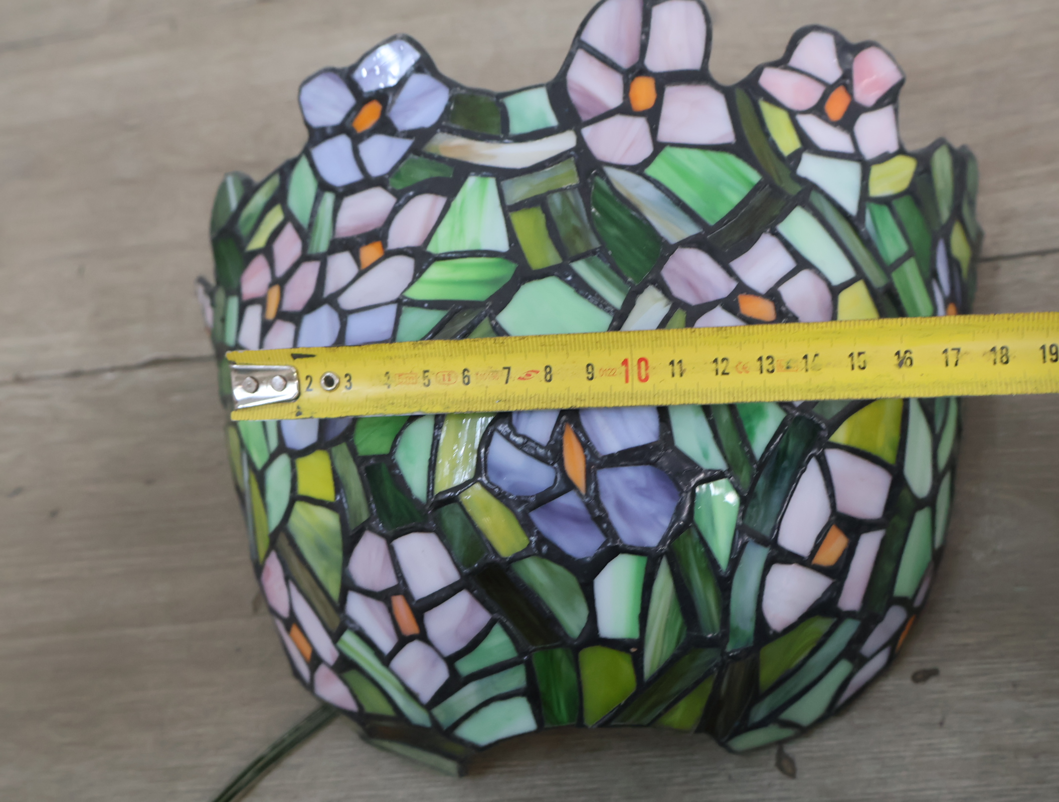 Gekleurde Tiffany stijl Wandlamp – foto 11 – kavel bij GSD Auctions, Zoeterwoude