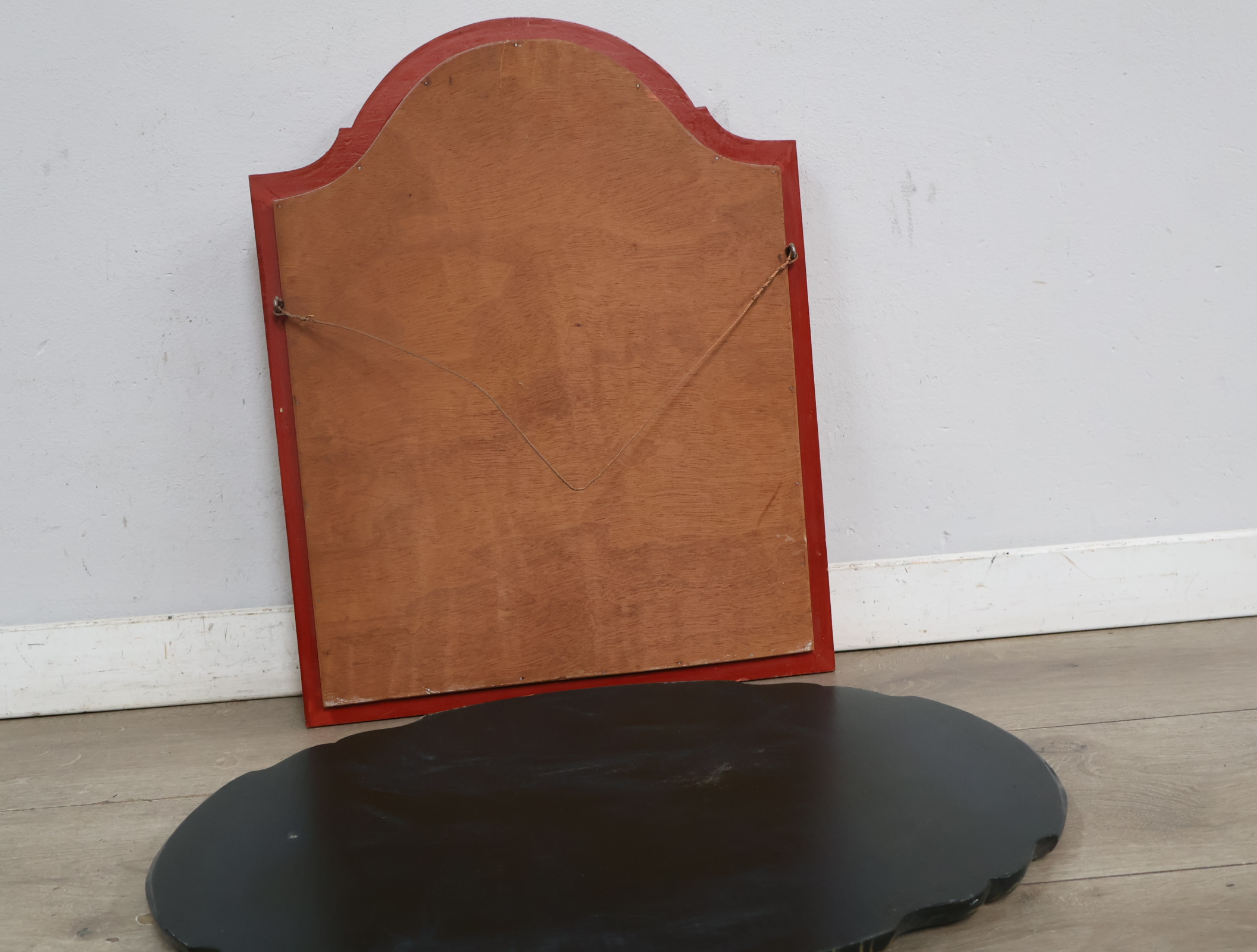 Houten voorwerpen in de Hindelooper-stijl – foto 9 – kavel bij GSD Auctions, Zoeterwoude