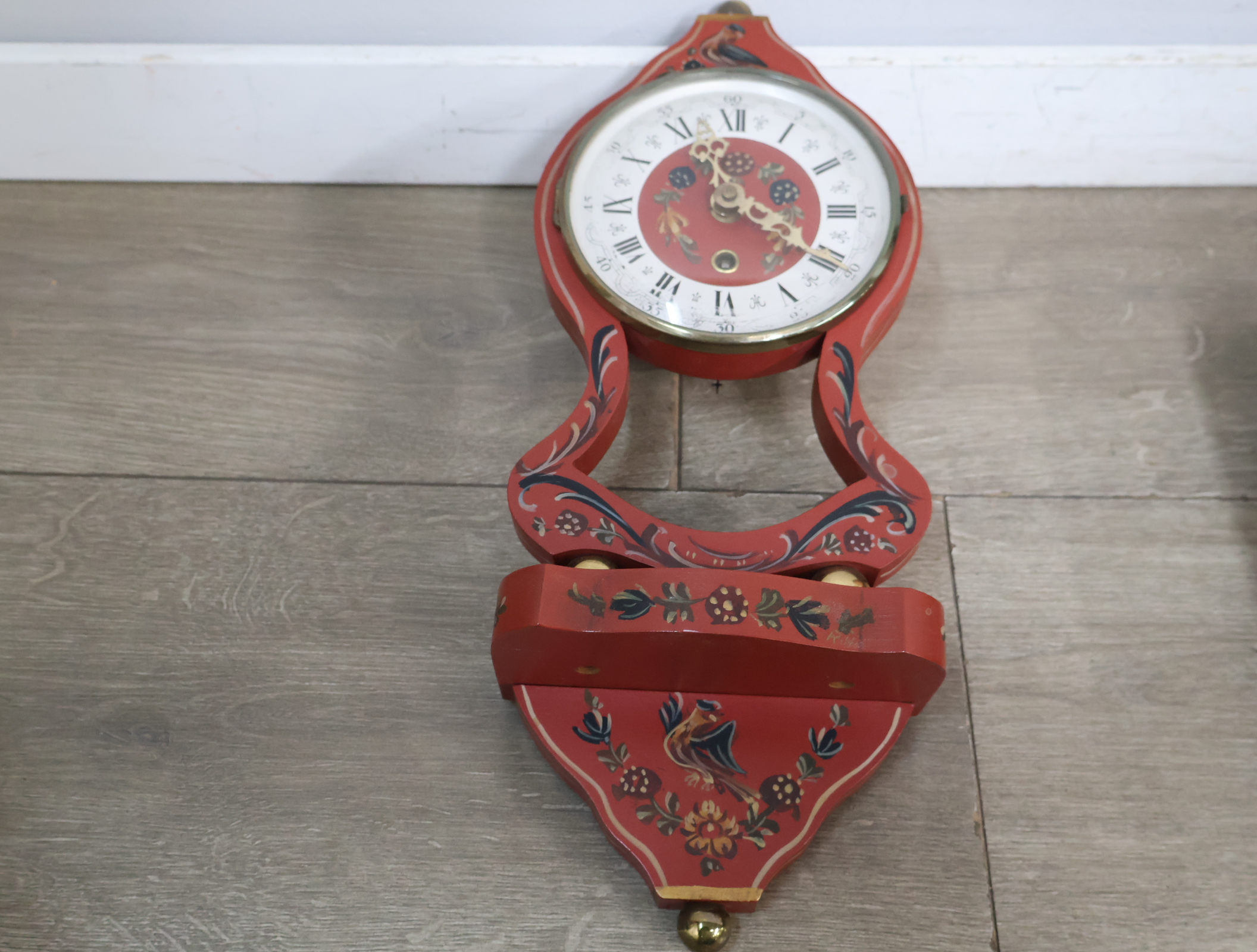 Houten voorwerpen in de Hindelooper-stijl – foto 12 – kavel bij GSD Auctions, Zoeterwoude
