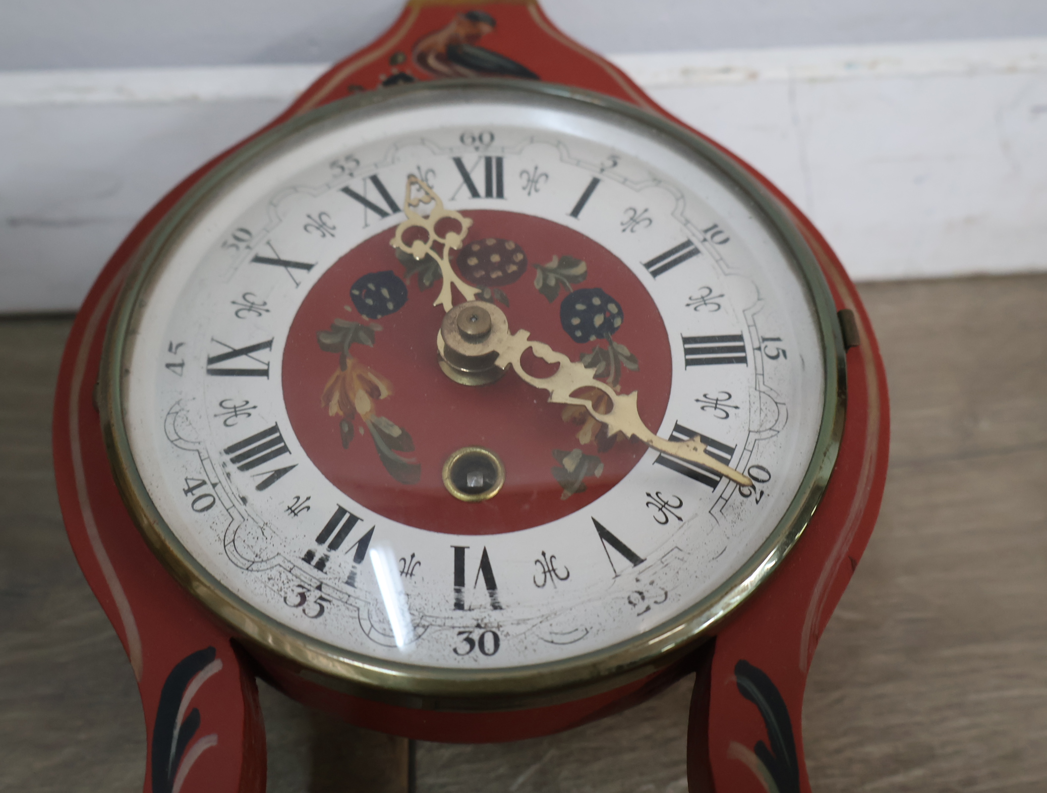Houten voorwerpen in de Hindelooper-stijl – foto 13 – kavel bij GSD Auctions, Zoeterwoude