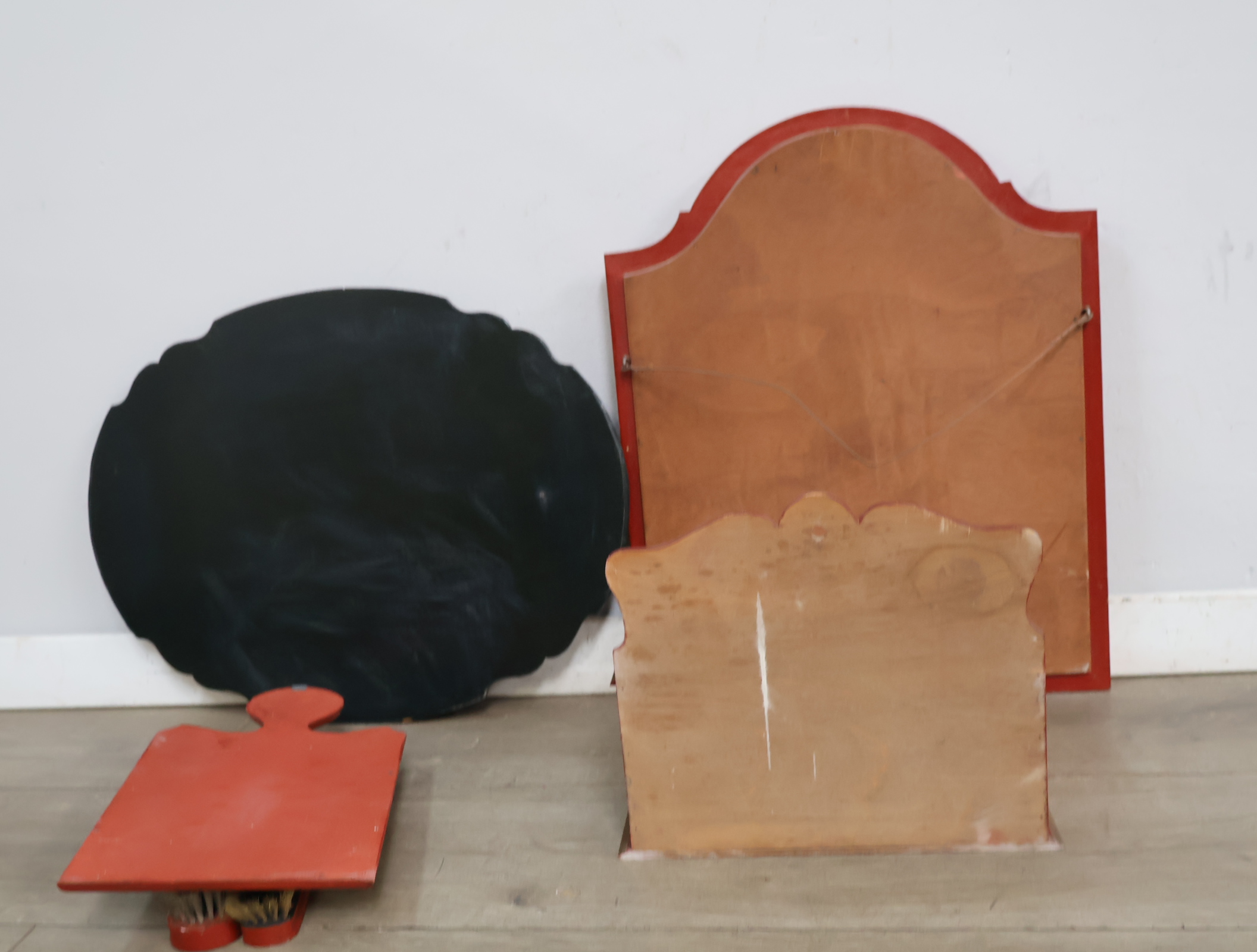 Houten voorwerpen in de Hindelooper-stijl – foto 21 – kavel bij GSD Auctions, Zoeterwoude