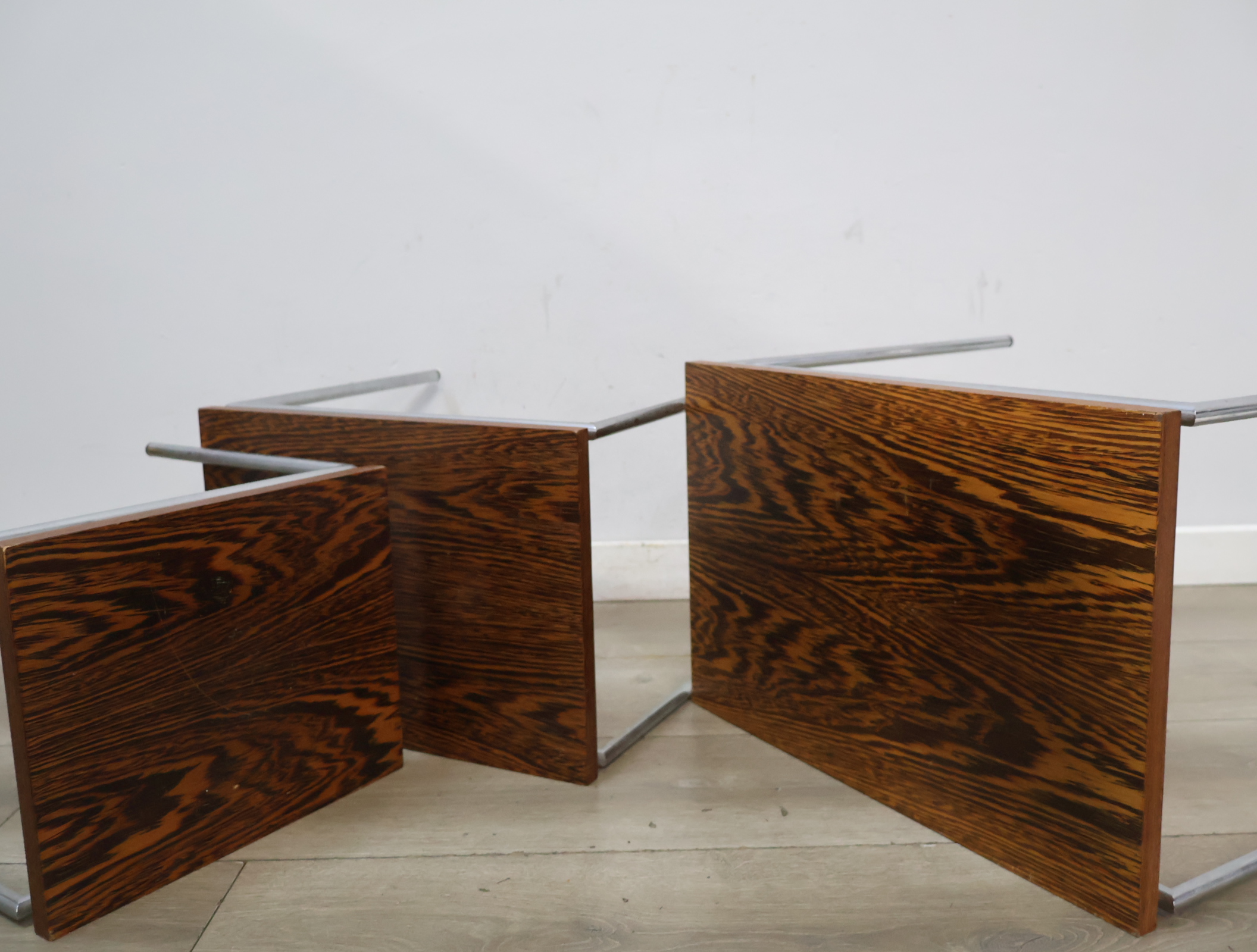 Set van 3 houten nesttafels - Vintage Jaren '60 – foto 9 – kavel bij GSD Auctions, Zoeterwoude